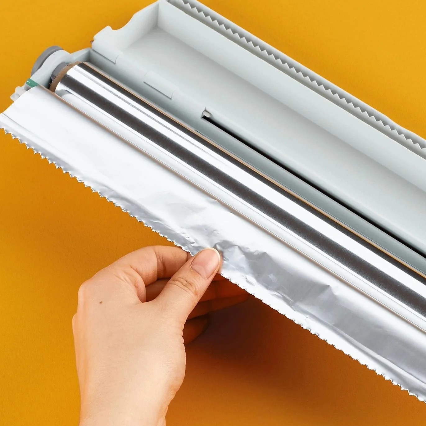 Betty Bossi Nóż do cięcia aluminium "Zack" – urządzenie do przechowywania i gładkiego cięcia folii aluminiowej lub folii spożywczej
