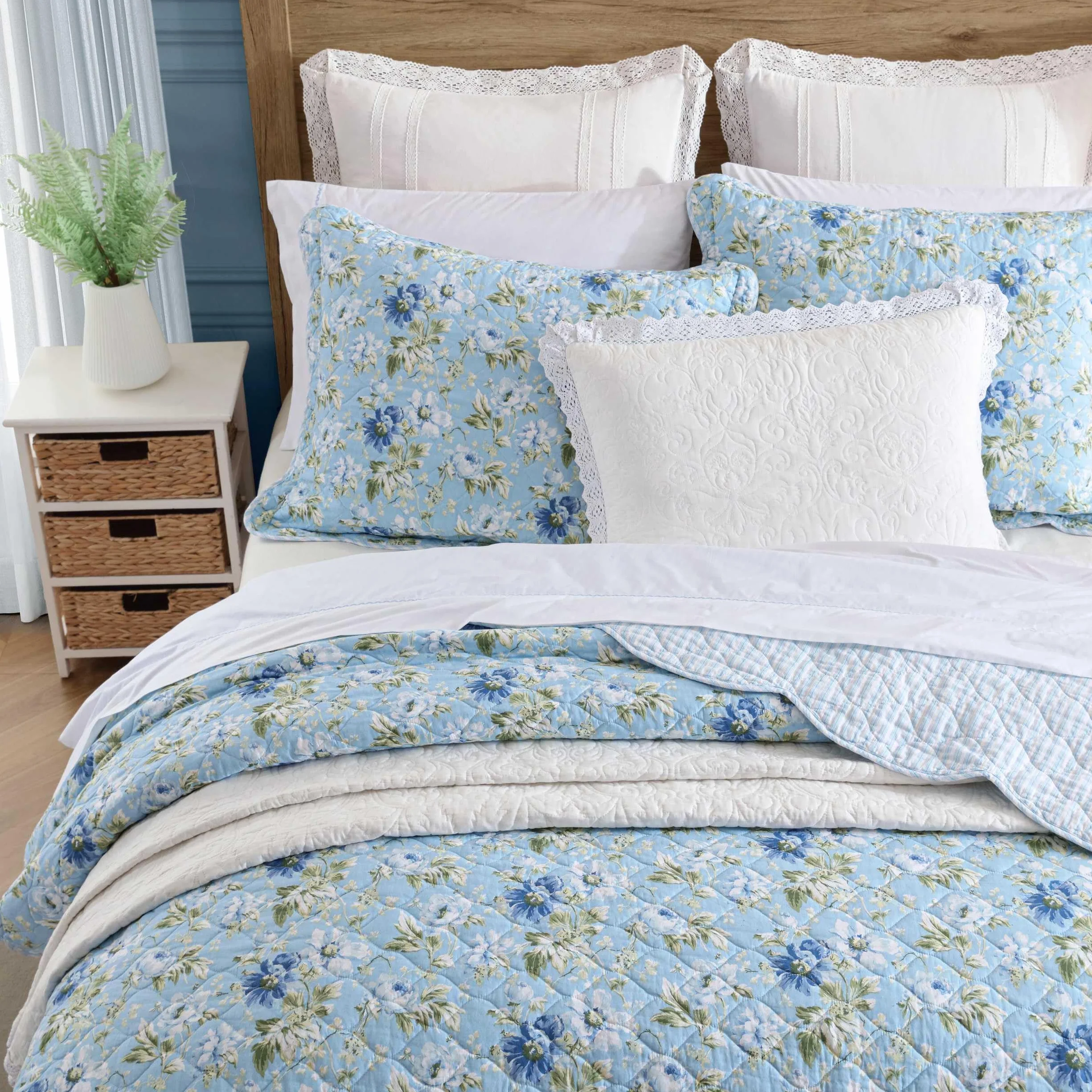 Laura Ashley - Zestaw kołder, super miękka pościel z pasującymi poszewkami na brzegi (Peony Garden Blue, Full/Queen)