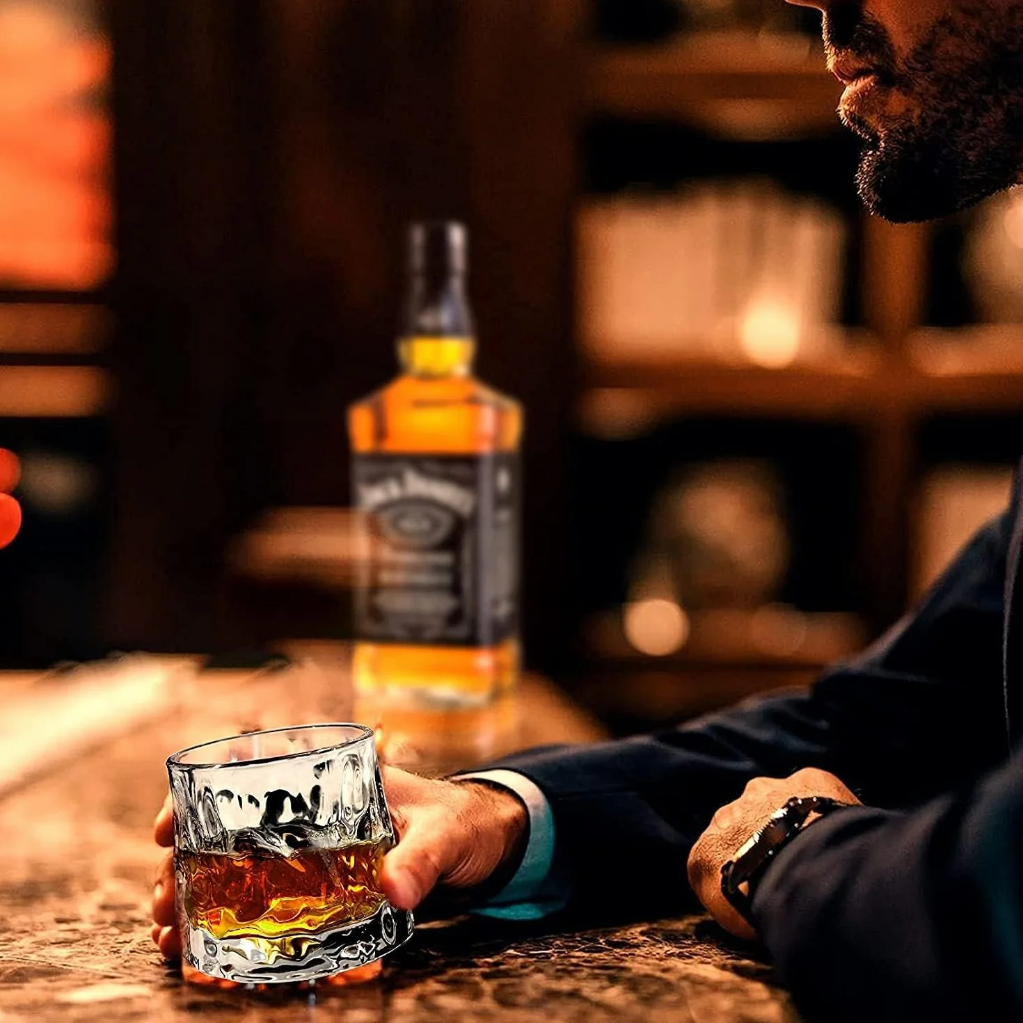 Szklanki do whisky obrotowe dekompresyjne - Staromodny zestaw 2 szklanek w stylu barowym do burbona, scotch whisky, rumu (2 opakowania tekstura młotka, 180ml(6oz))