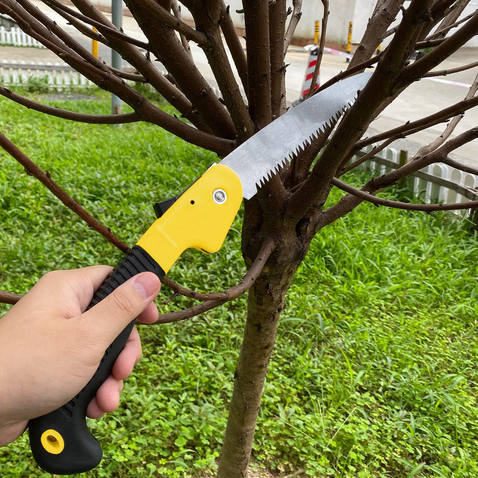 Newaner Piła do gałęzi, piła ręczna, outdoorowa piła składana o długości 18 cm, brzeszczot ze stali, piła do naprawy ogrodów tarasowych, na kemping, składana piła 39 cm (żółta)