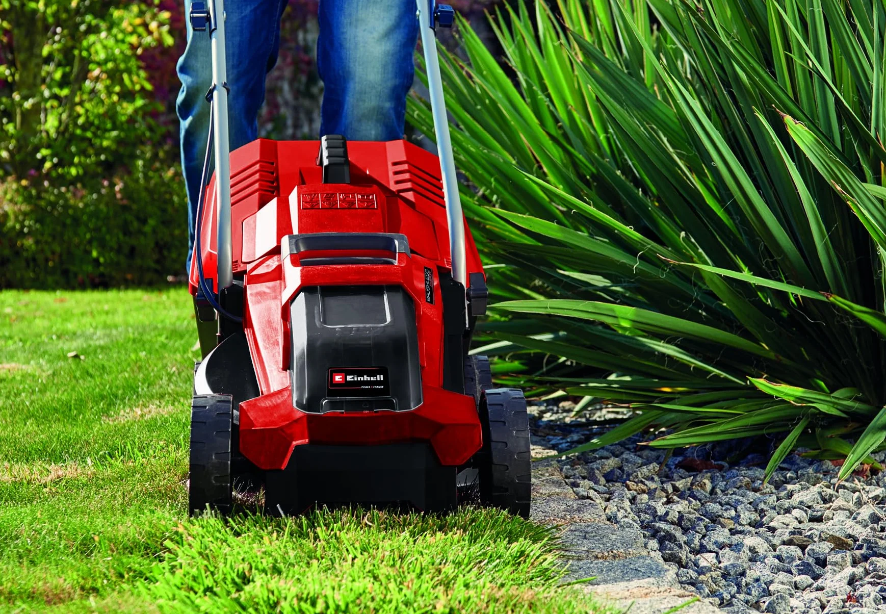 Einhell Kosiarka akumulatorowa GE-CM 18/32 Li Power X-Change (Li-ion, 18 V, szerokość koszenia 32 cm, silnik bezszczotkowy, 3-stopniowa regulacja wysokości koszenia, bez akumulatora i ładowarki)