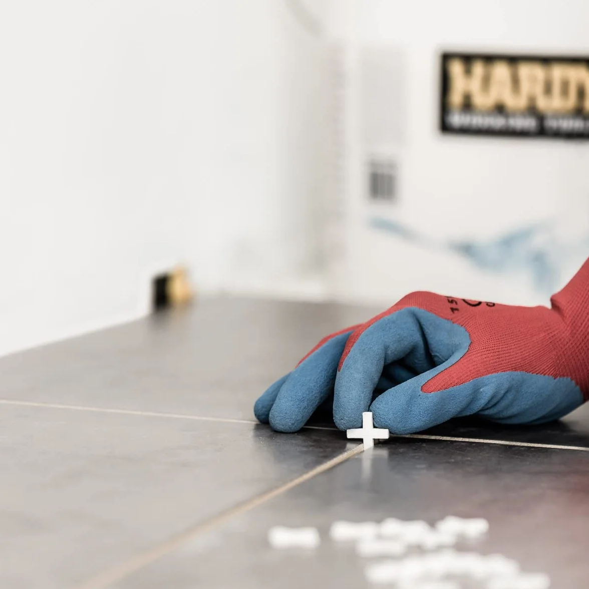 HARDY WORKING TOOLS Krzyż do płytek - Akcesoria do płytek, przekładki do płytek, plastikowy krzyż do połączeń - 5 mm - 75 sztuk