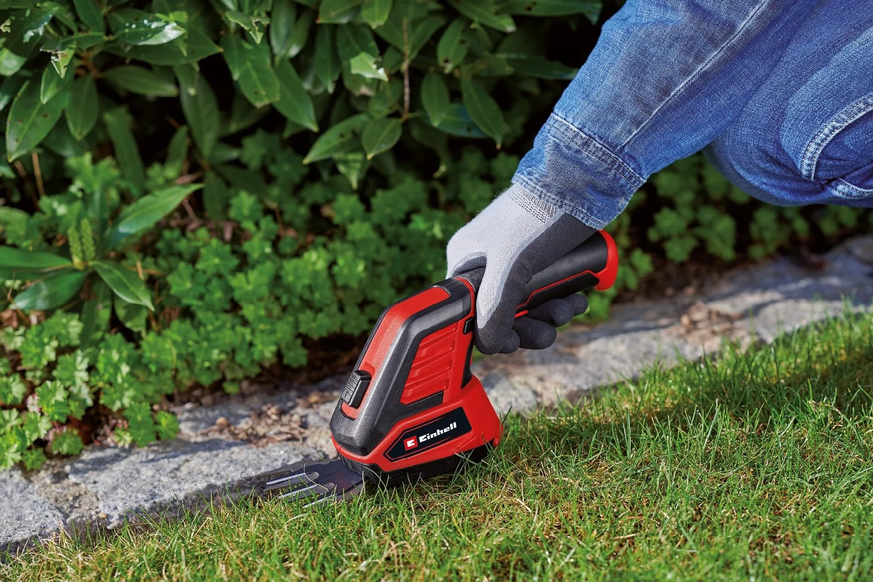 Einhell Akumulatorowe nożyce do trawy i krzewów GC-CG 3,6/70 Li WT (3,6 V, akumulator Li-Ion 2,0 Ah, ostrze do trawy 70 mm, ostrze do krzewów 110 mm, w tym kabel ładujący)