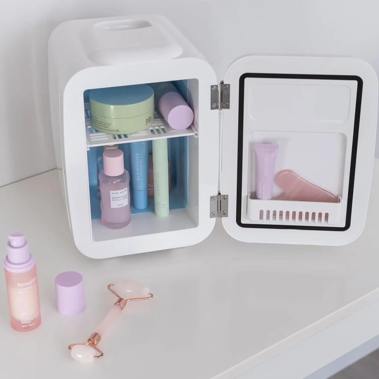 Flamingueo Mini Lodówka 4L - Mini Lodówka do Sypialni, Mała Lodówka 12V/220V, Funkcja Gorąca i Zimna, Lodówka Kosmetyczna, Mini Fridge Skincare