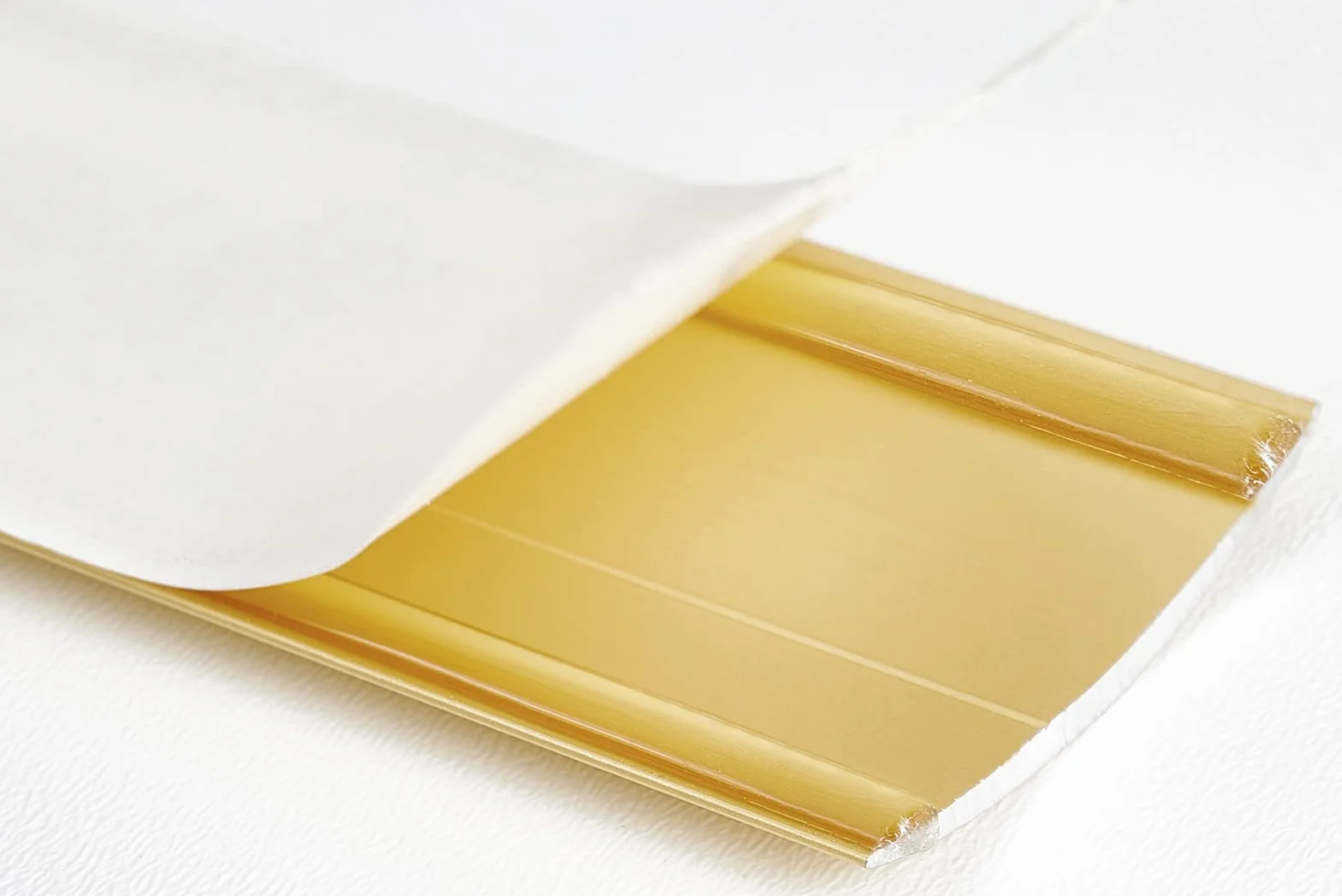 Effector | Aluminiowy profil przejściowy wygięty | Listwa przejściowa 40 x 5 x 930 mm | Listwa progowa do drzwi | Profil aluminiowy | Profil wyrównujący ZŁOTY anodowany | Listwa przejściowa do przykręcenia 1 szt.