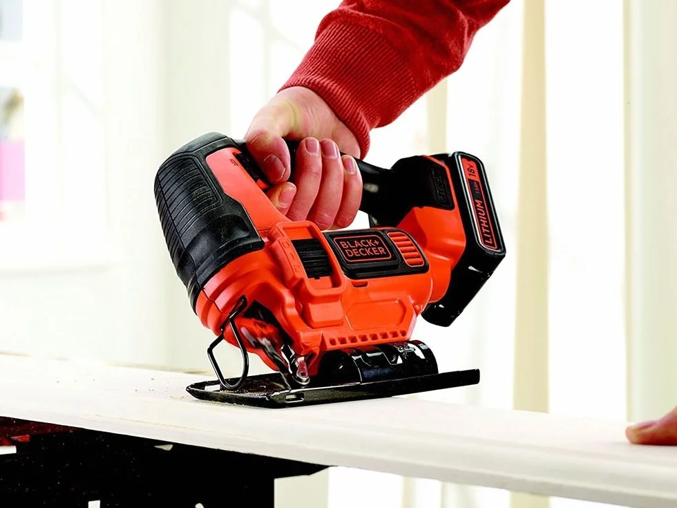 Black+Decker Wyrzynarka Akumulatorowa, Czarny/Pomarańczowy, ‎29,5 x 29 x 25,3 cm