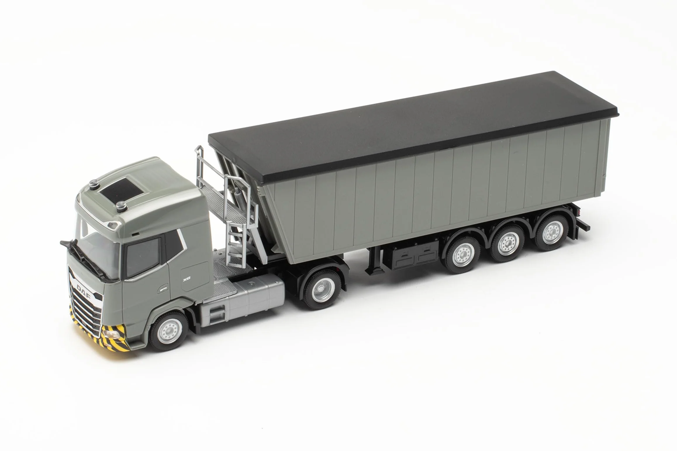herpa Model ciężarówki DAF XG podsiodłowy, miniaturowy w skali 1:87, artykuł kolekcjonerski, wyprodukowano w Niemczech, tworzywo sztuczne