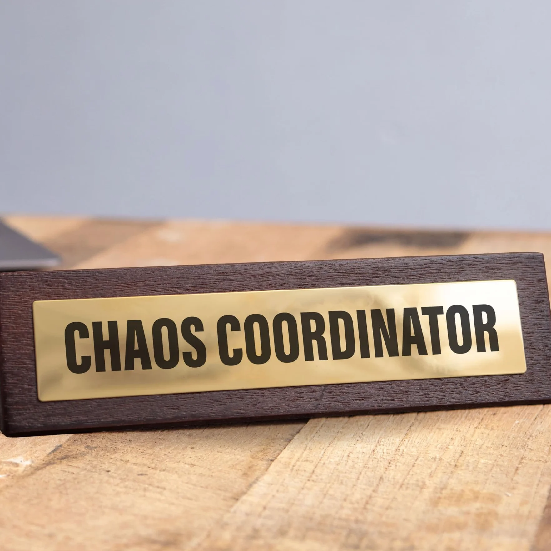 Boxer Gifts Chaos Coordinator nowość tabliczka na biurko - zabawny prezent dla szefa i kolegów tajemniczy Mikołaj - nowość akcesoria robocze