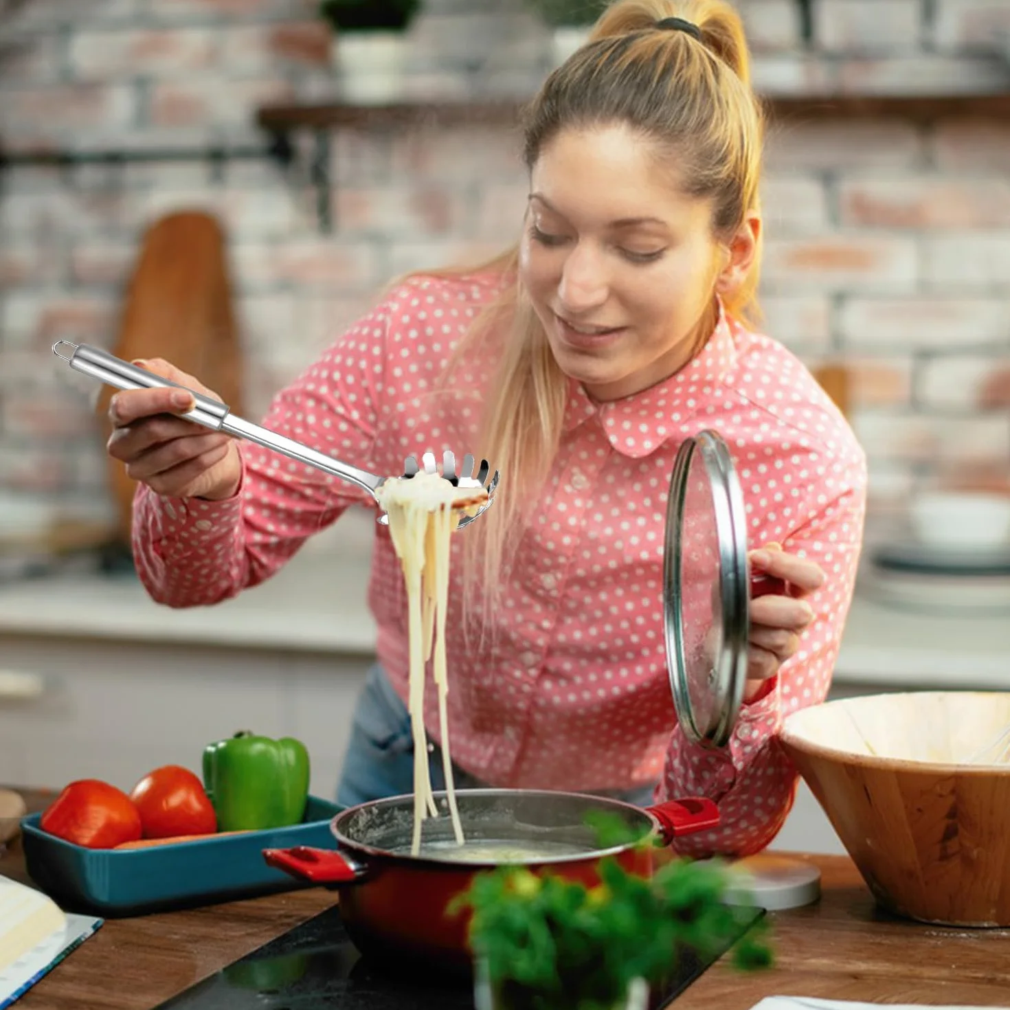 Szczypce do spaghetti ze stali nierdzewnej, profesjonalna łyżka do makaronu z ergonomicznym uchwytem