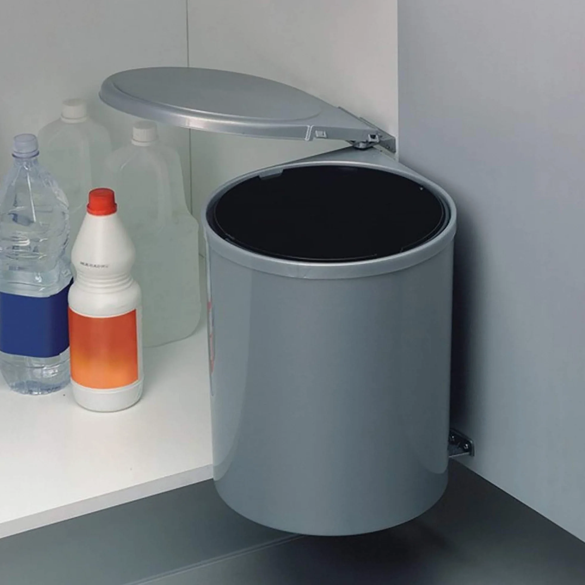Emuca - Kosz na śmieci na drzwi szafy, kosz na recykling, pojemnik 13 L z automatycznym otwieraniem pokrywką i mocowaniem do drzwi, plastik, szary