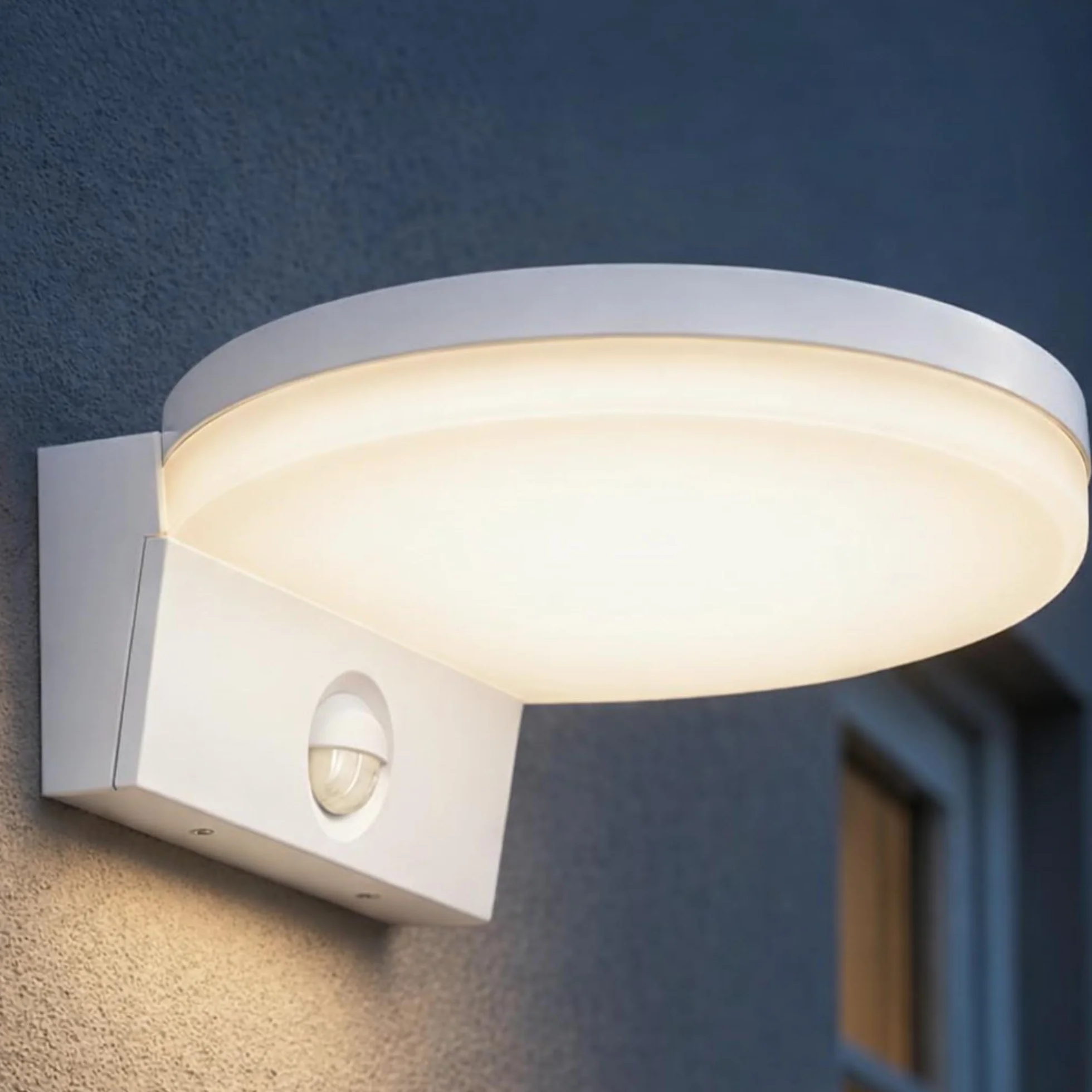 Lampa Zewnętrzna LED z Czujnikiem Ruchu PIR 15W 4000K Barwa Neutralna Biel 1300lm Szeroki kąt świecenia >80° Oświetlenie Zewnętrzne Taras Ogród Parking IP65 (biały)