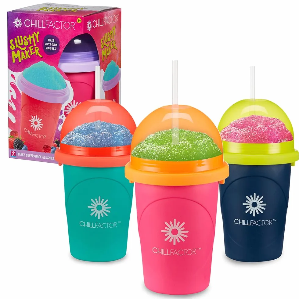Bandai - Chillfactor Granity Kubek dostarczany ze słomką - losowy kolor niebieski, różowy lub zielony - CO07749