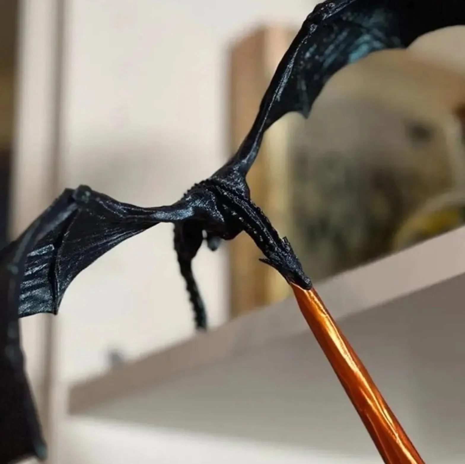 Kącik z książkami Dragon Book Nook, Kącik z książkami Dragon Flame Book Enders, posąg smoka, dekoracja na Halloween