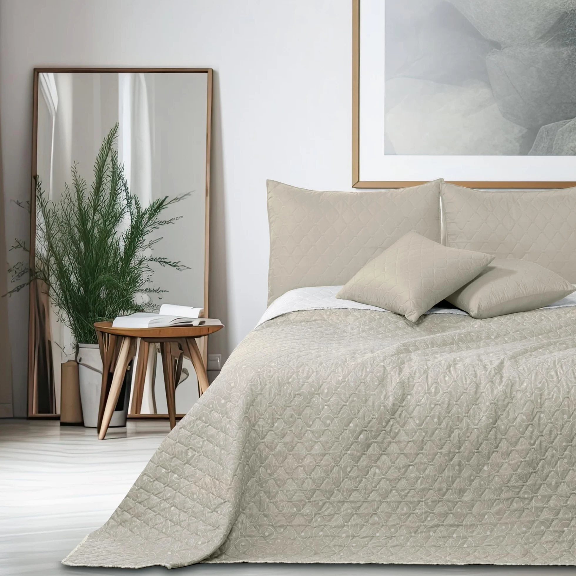 DecoKing Narzuta na łóżko 240 x 260 cm w abstrakcyjny wzór dwustronna Alhambra beżowy biały łatwa w pielęgnacji