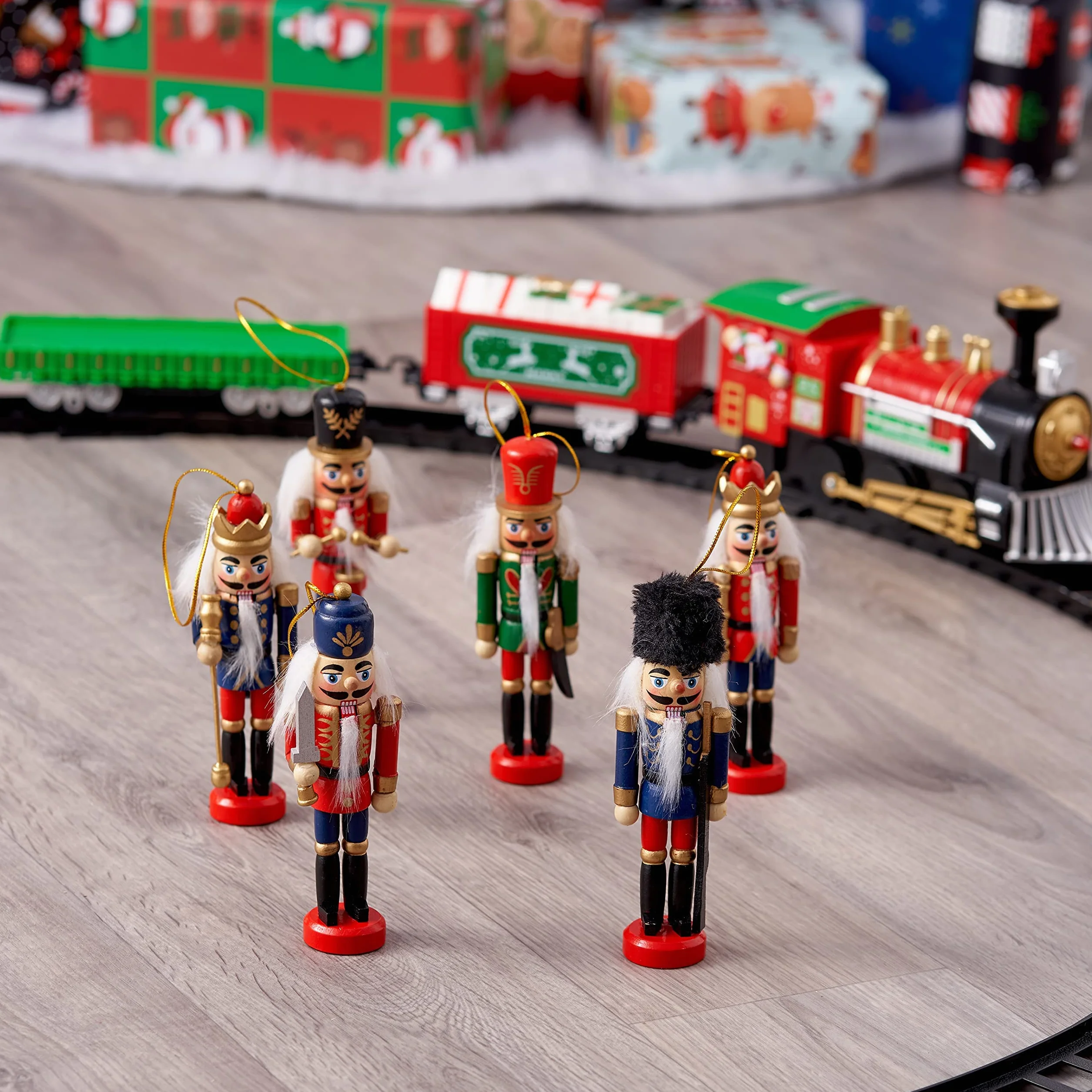 THE TWIDDLERS 6 Tradycyjnych Drewnianych Dziadków do Orzechów Świątecznych, 13cm - Wisząca Dekoracja na Choinkę - Solidna i Najwyższa Jakość