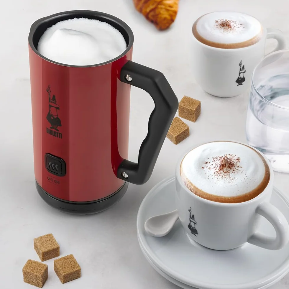 Bialetti Elektryczny Spieniacz do Mleka 150 ml Cappuccino 300 ml Czerwony