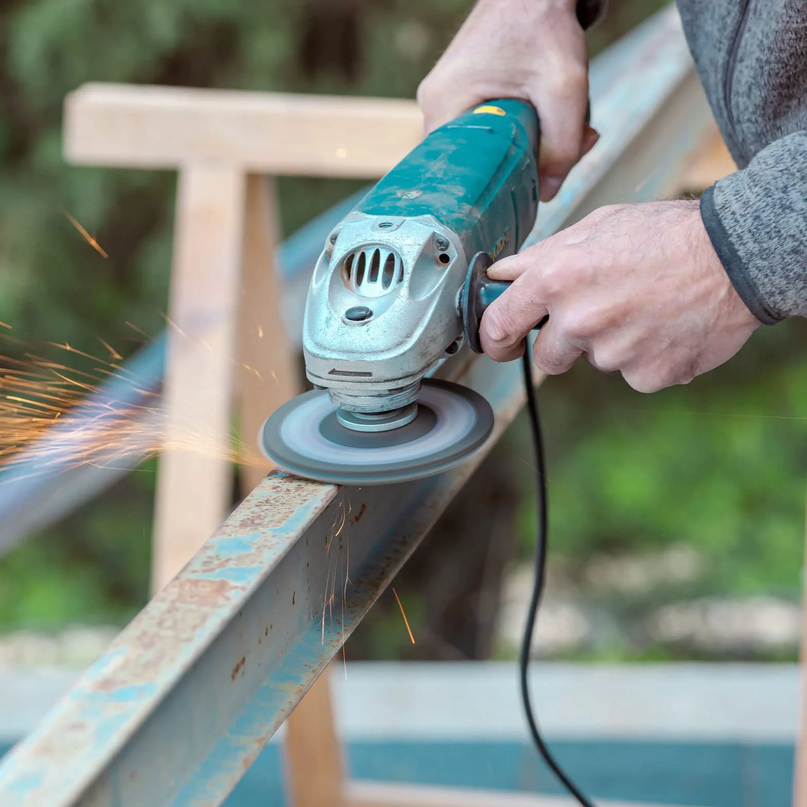 PATIKIL Szczotki węglowe 12 x 8 x 5 mm do silników elektrycznych elektronarzędzia szlifierka kątowa piła stołowa naprawa części zamiennych, 10 sztuk