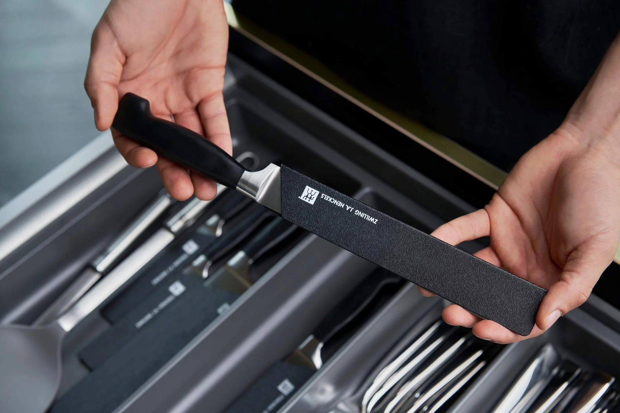 ZWILLING Osłona na akcesoria, 14 cm, czarna