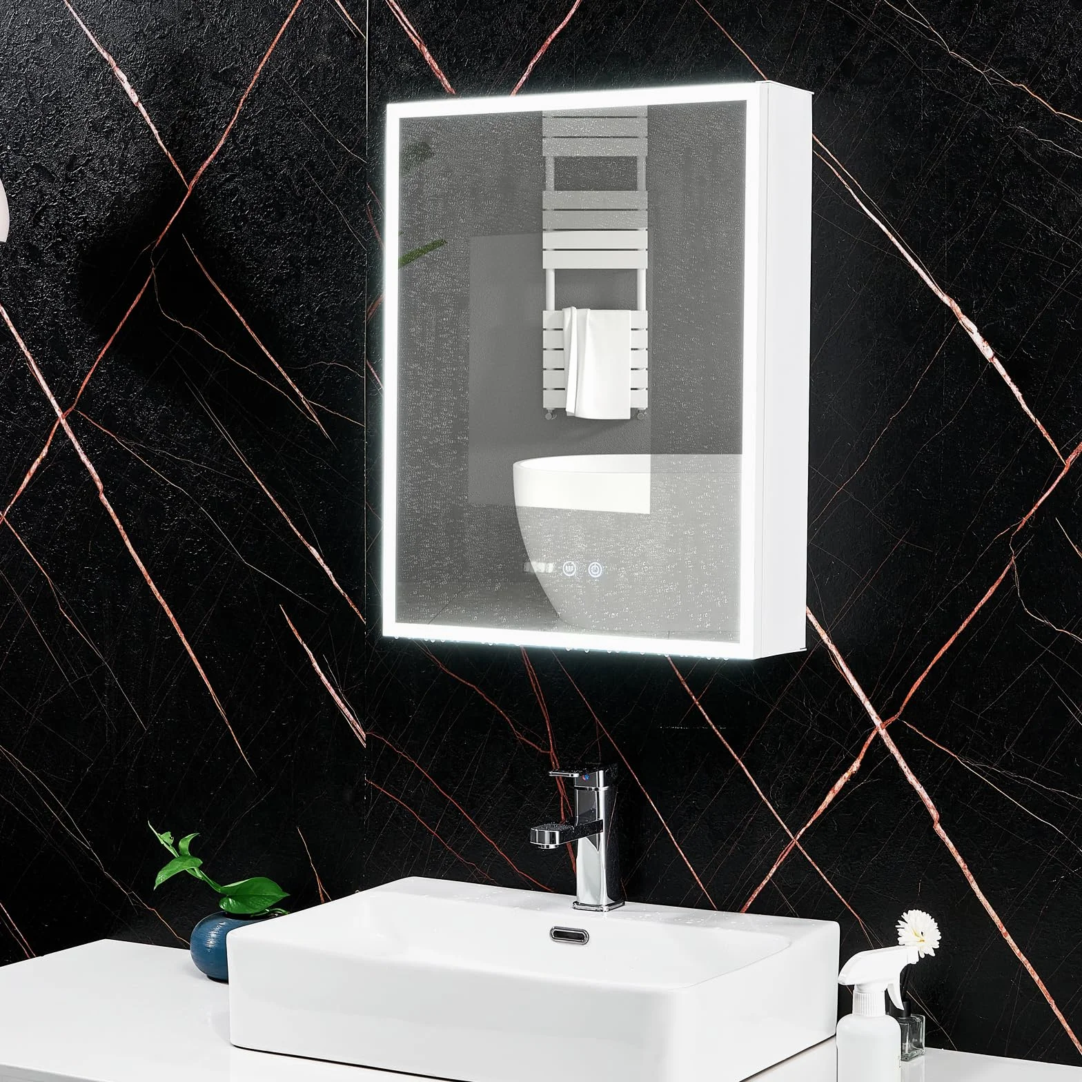 Szafka łazienkowa z lustrem z oświetleniem LED i gniazdem golarki 500 x 650 mm, biała szafka ścienna z cyfrowym zegarem i wyświetlaczem temperatury, aluminiowe ramy