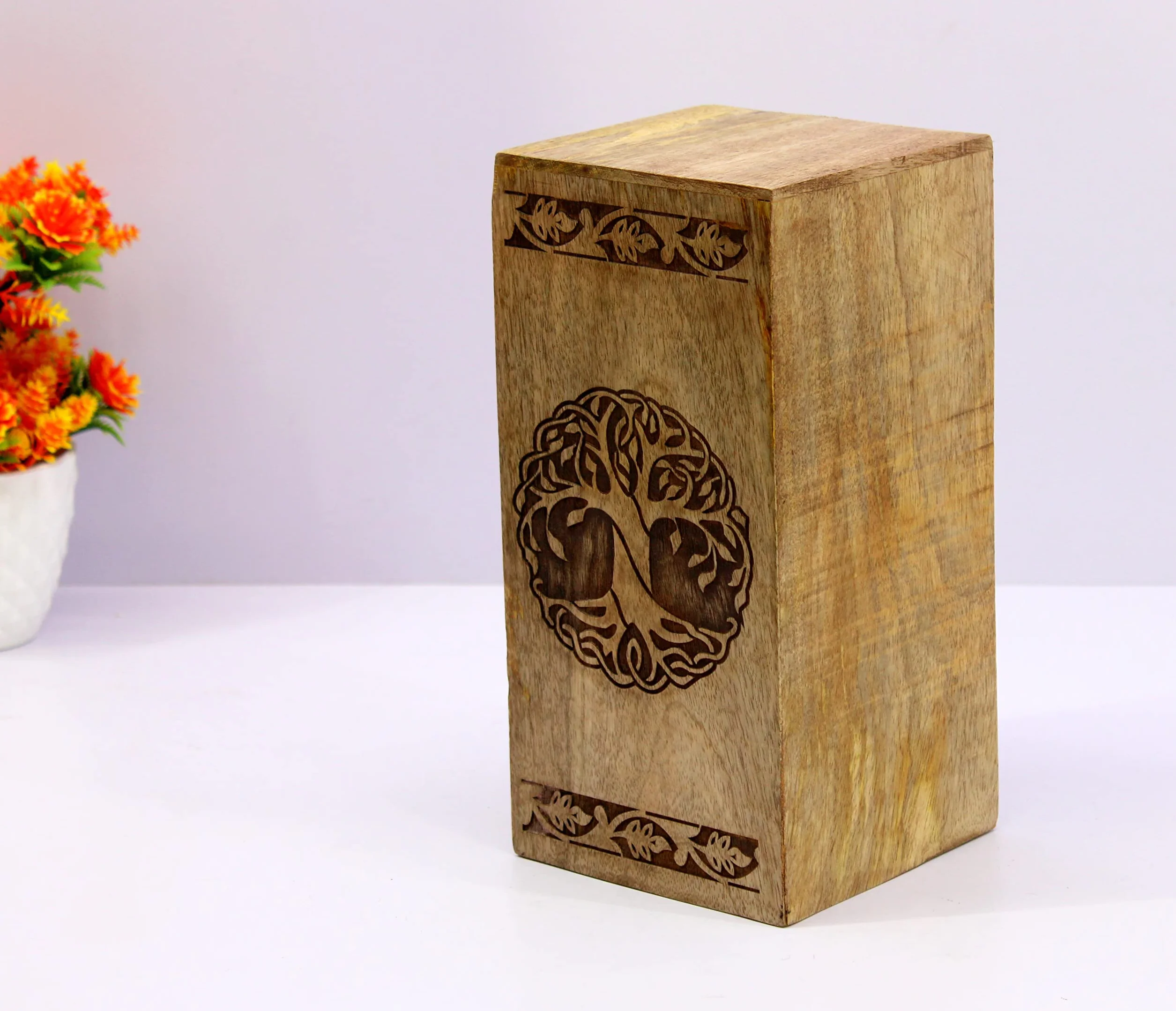 eSplanade Drewniana urna kremacyjna | drzewo życia grawerowane | beżowy - 25 cm