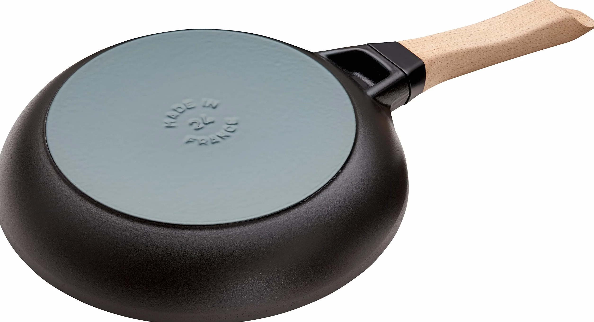 STAUB Gusseisen Pfanne mit Holzgriff, Induktionsgeeignet, 24 cm, Schwarz
