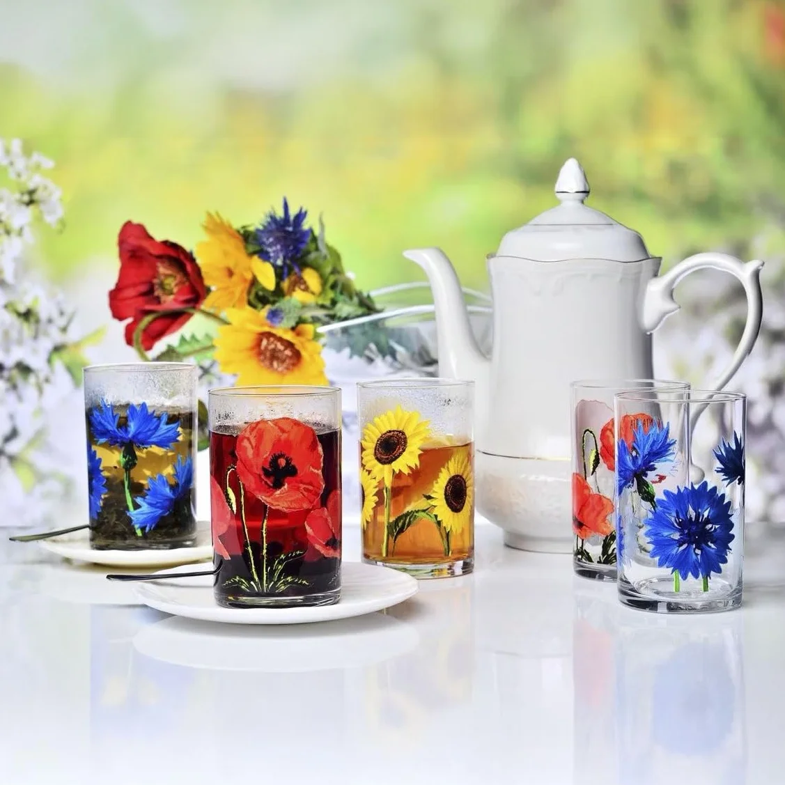 KROSNO | Szklanki do wody i napojów | Zestaw 6 x 250 ml | Kolekcja Bloom Kwiaty | Do zmywarki | Ręczne zdobienie | Szkło ozdobne z kwiatowym nadrukiem | Stabilne dno | Na prezent i do letnich napojów
