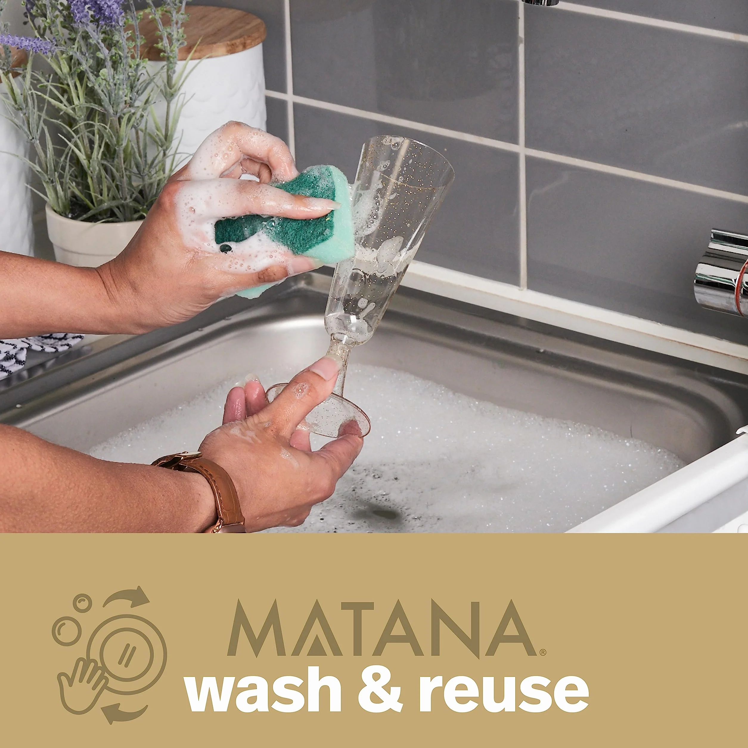 MATANA 50 Eleganckich Plastikowych Filiżanek do Szampana z Złotym Brokatem, 150 ml - Wytrzymałe i Wielokrotnego Użycia - Koktajle, Prosecco, Mimosa - Urodziny, Wesela, Boże Narodzenie i Imprezy