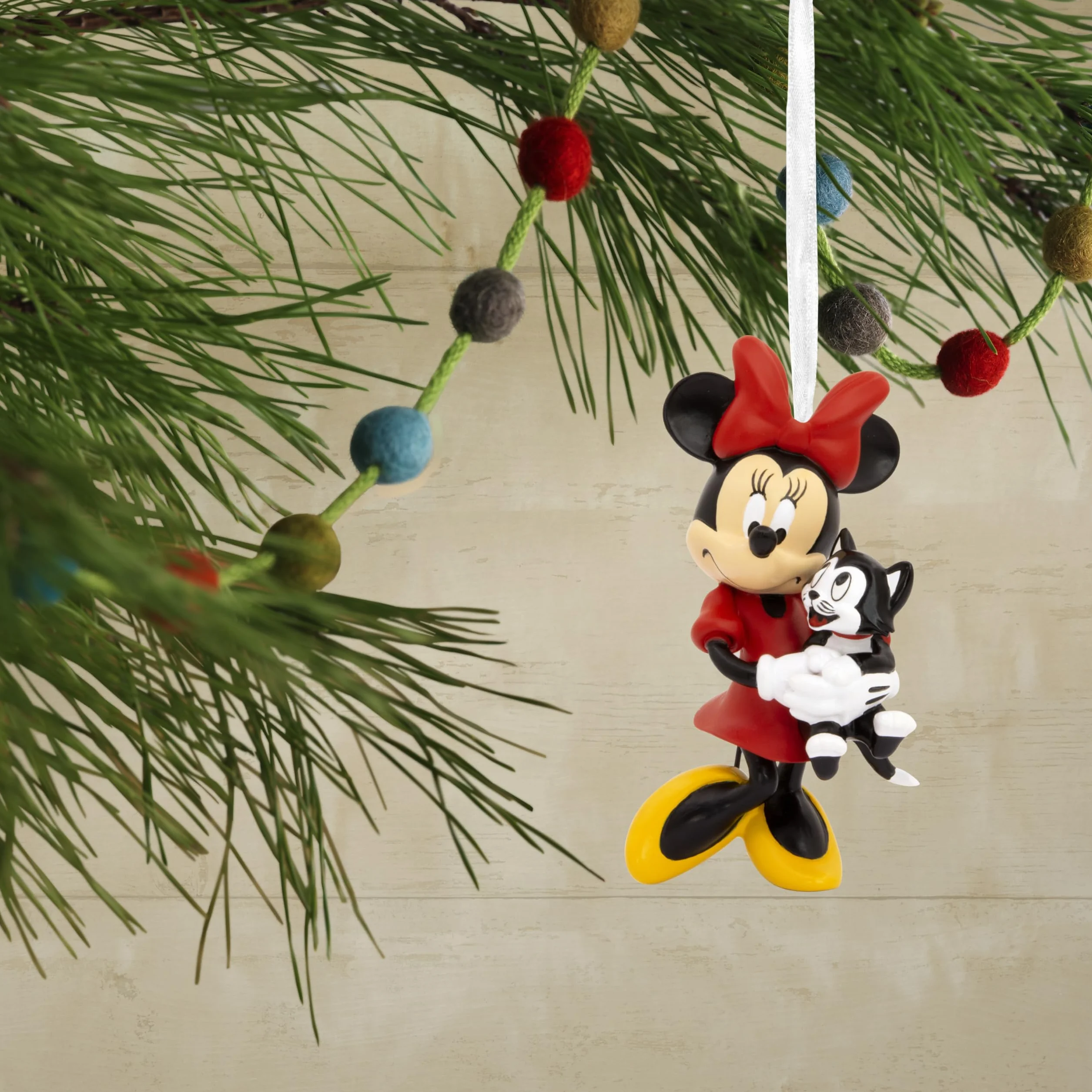 Hallmark Myszka Minnie i ozdoba Figaro, dekoracja drzewa Disneya, wisząca ozdoba, świąteczna ozdoba wisząca, prezenty na Boże Narodzenie