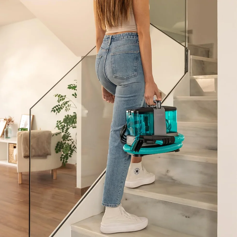 Cecotec Conga 2000 Carpet&Spot Clean Compact środek do czyszczenia dywanów i odkurzacz. Moc 330 W, kompaktowa konstrukcja, 2 zbiorniki o pojemności 800 ml i 500 ml, dysza natryskowa