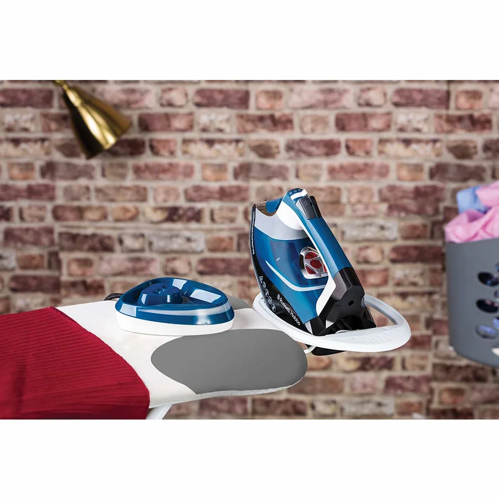 Russell Hobbs Żelazko parowe [2600W, uderzenie pary 210g] Cordless One Temperature (bezprzewodowe ze stacją bazową i technologia jednej temperatury do wszystkich tkanin, czas pracy ok. 25s) 26020-56
