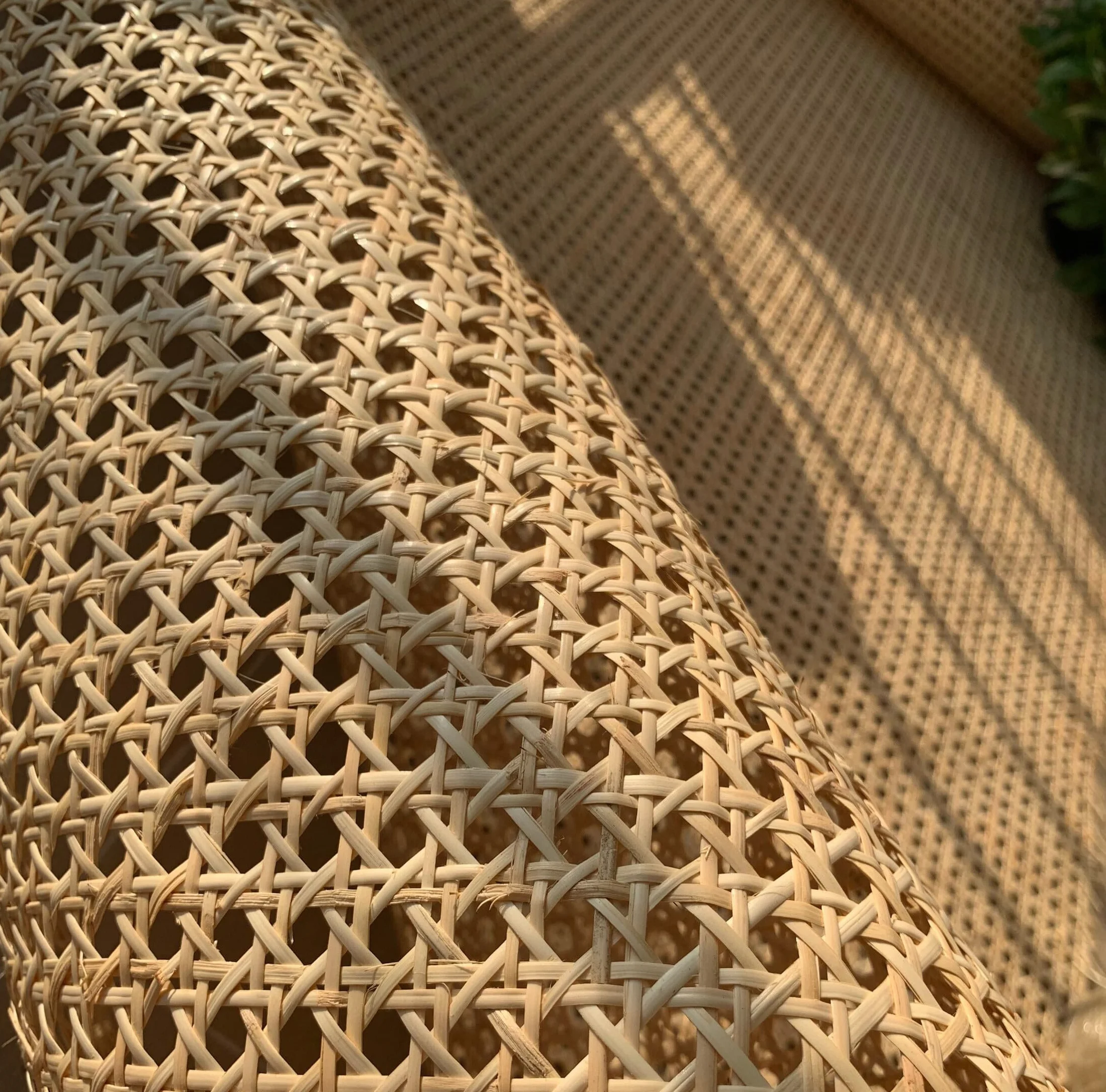 Naturalna kratka wiklinowa na metry - szerokość 65 cm, rattanowa rolka 65 x 300 cm, duży rozmiar do mebli, tapicerki krzeseł