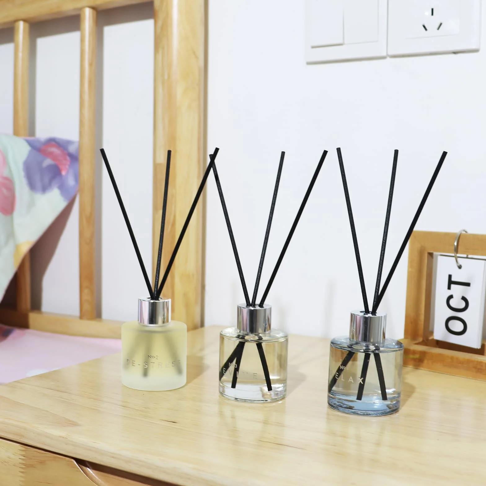 Zestaw 3 dyfuzorów zapachowych, 50 ml, lawenda, jaśmin, trawa cytrynowa, zestaw dyfuzorów do aromaterapii, z 12 czarnymi patyczkami z włókna, odświeżacz powietrza do sypialni, łazienki, biura