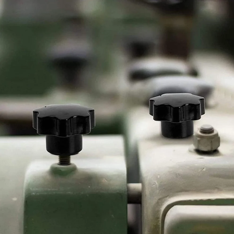 Zestaw 5 śrub M6 x 32 mm, gwint wewnętrzny przez otwór gwiazdkowy, śruby naprężające