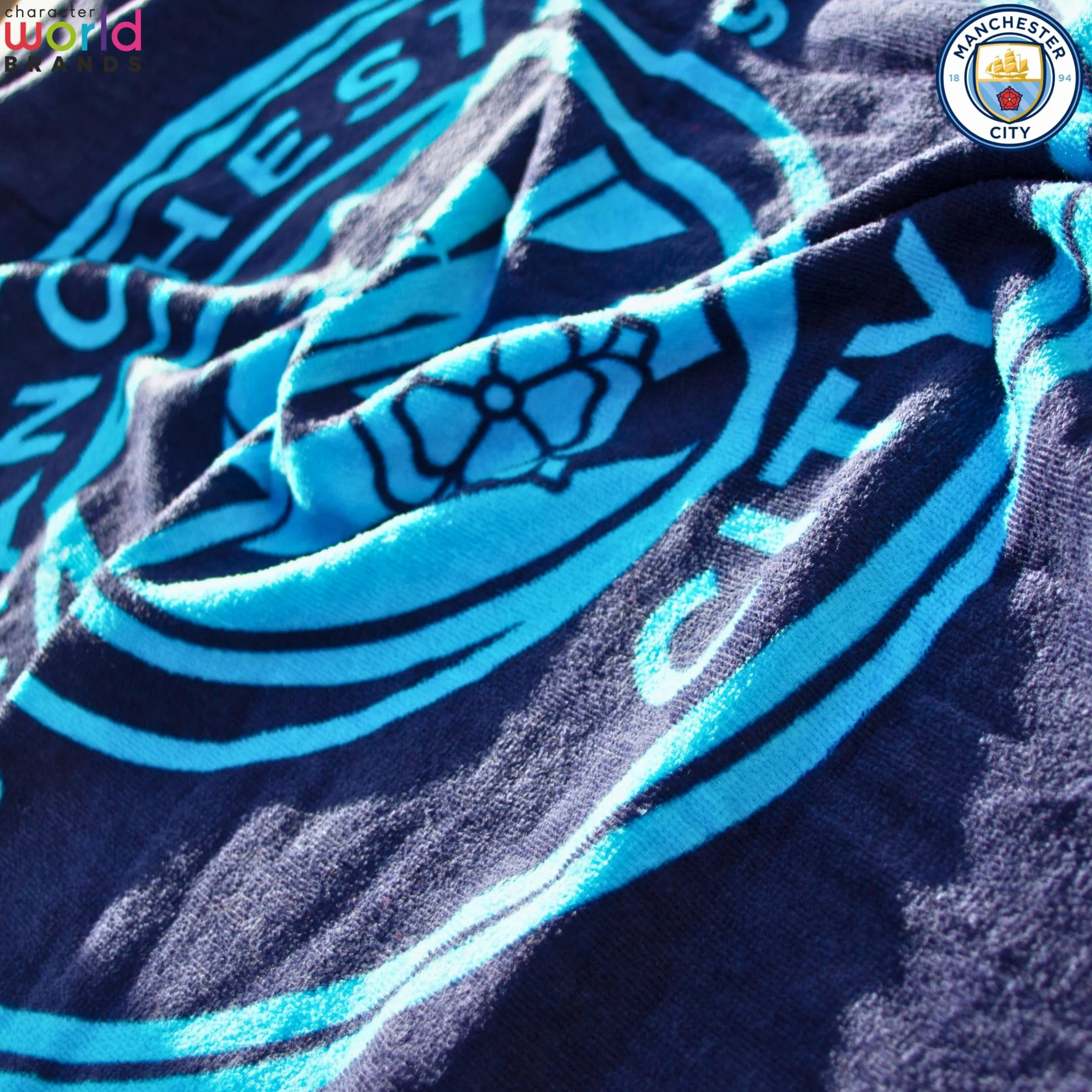 MANCHESTER CITY Ręcznik FC | Super miękki w dotyku, wzór klubu piłkarskiego | idealny do domu, wanny, plaży i basenu, jeden rozmiar 75 cm x 150 cm | 100% bawełna