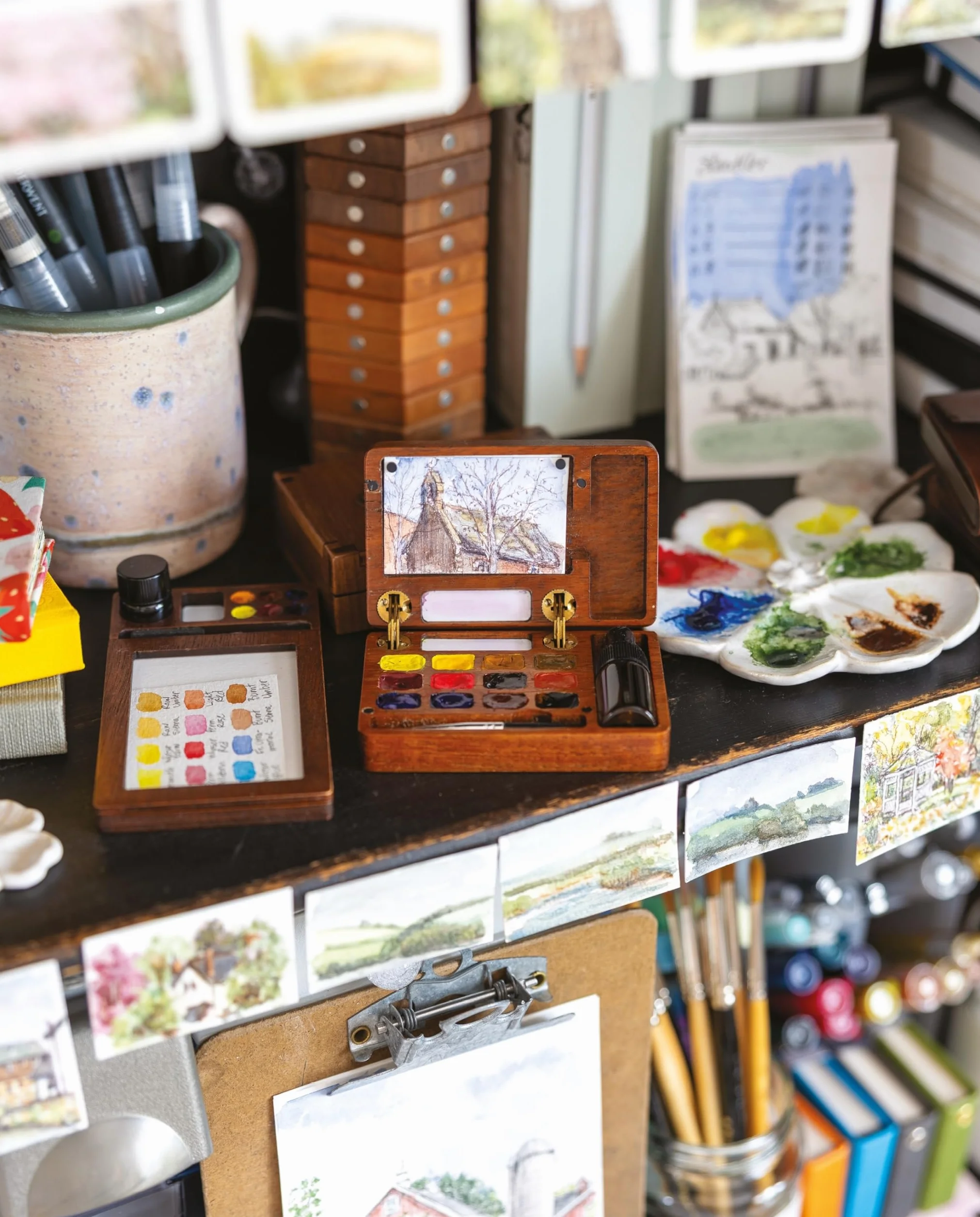The Big Book of Tiny Painting: An Artist's Guide to Painting Outside in Ink and Watercolor