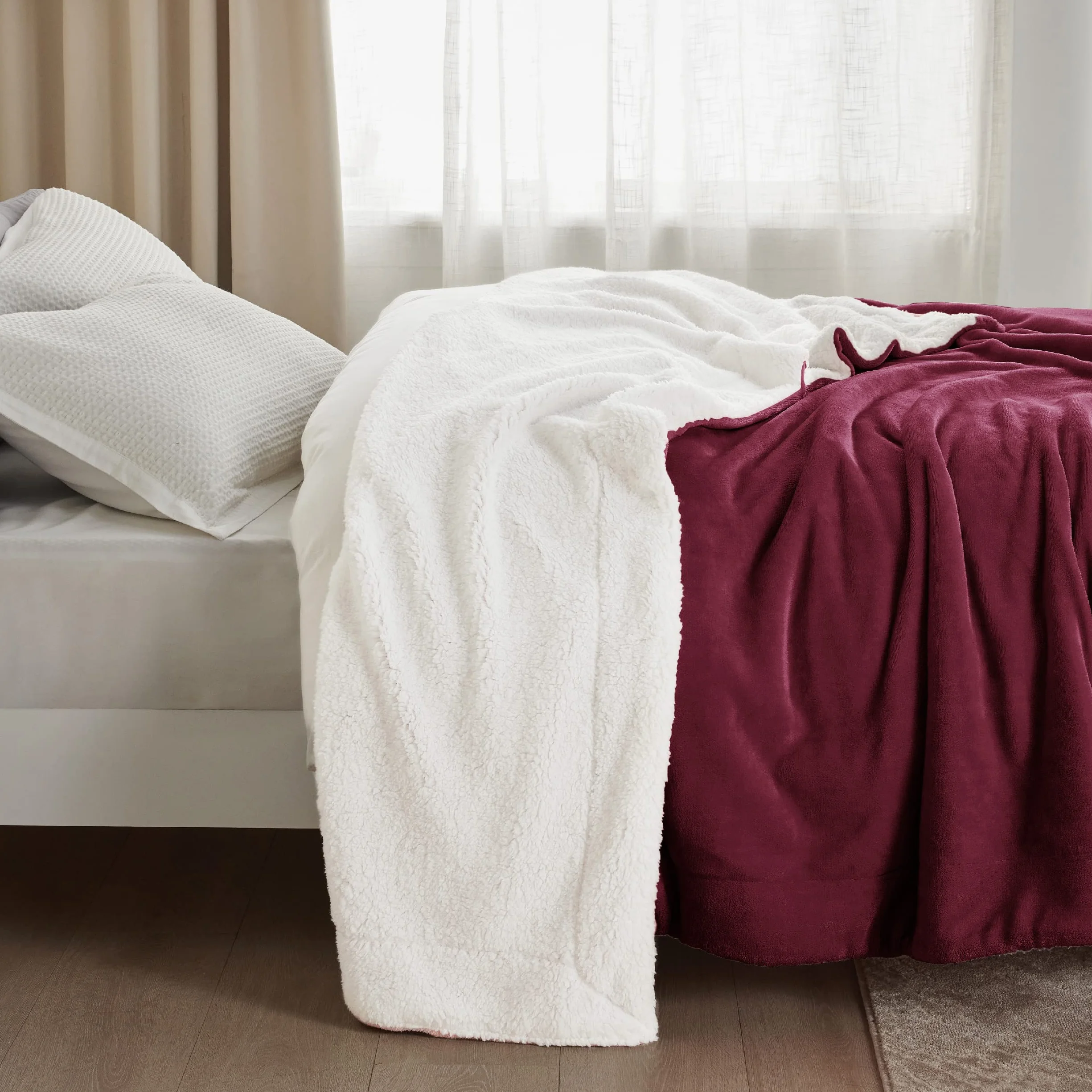 Bedsure Sherpa Blanket Czerwone wysokiej jakości koce, przytulne koce, bardzo gruby ciepły koc na sofę / koc kanapowy w dwustronnym, super puszysty koc polarowy 150x200 cm jako narzuta na sofę lub koc do salonu