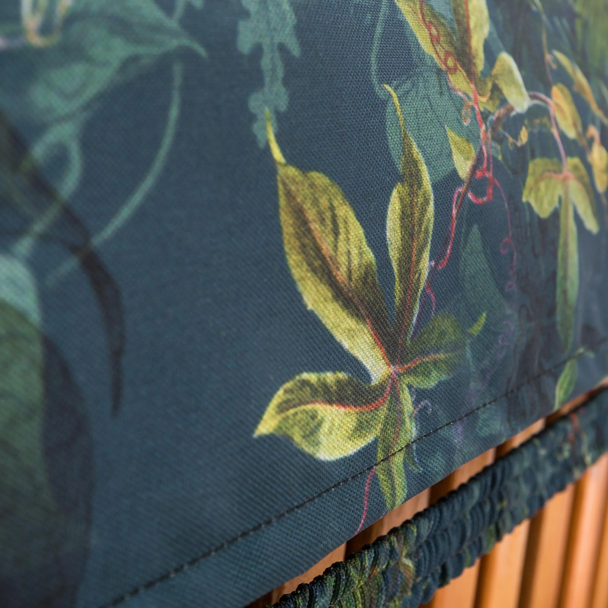 PillowPrim Nakładka na leżak ogrodowy, nakładka na leżak 200 x 55 x 9 cm - Wygodna nakładka na leżak - Poduszka na leżak ogrodowy, poduszka na leżak, haftowana - Zielona łąka