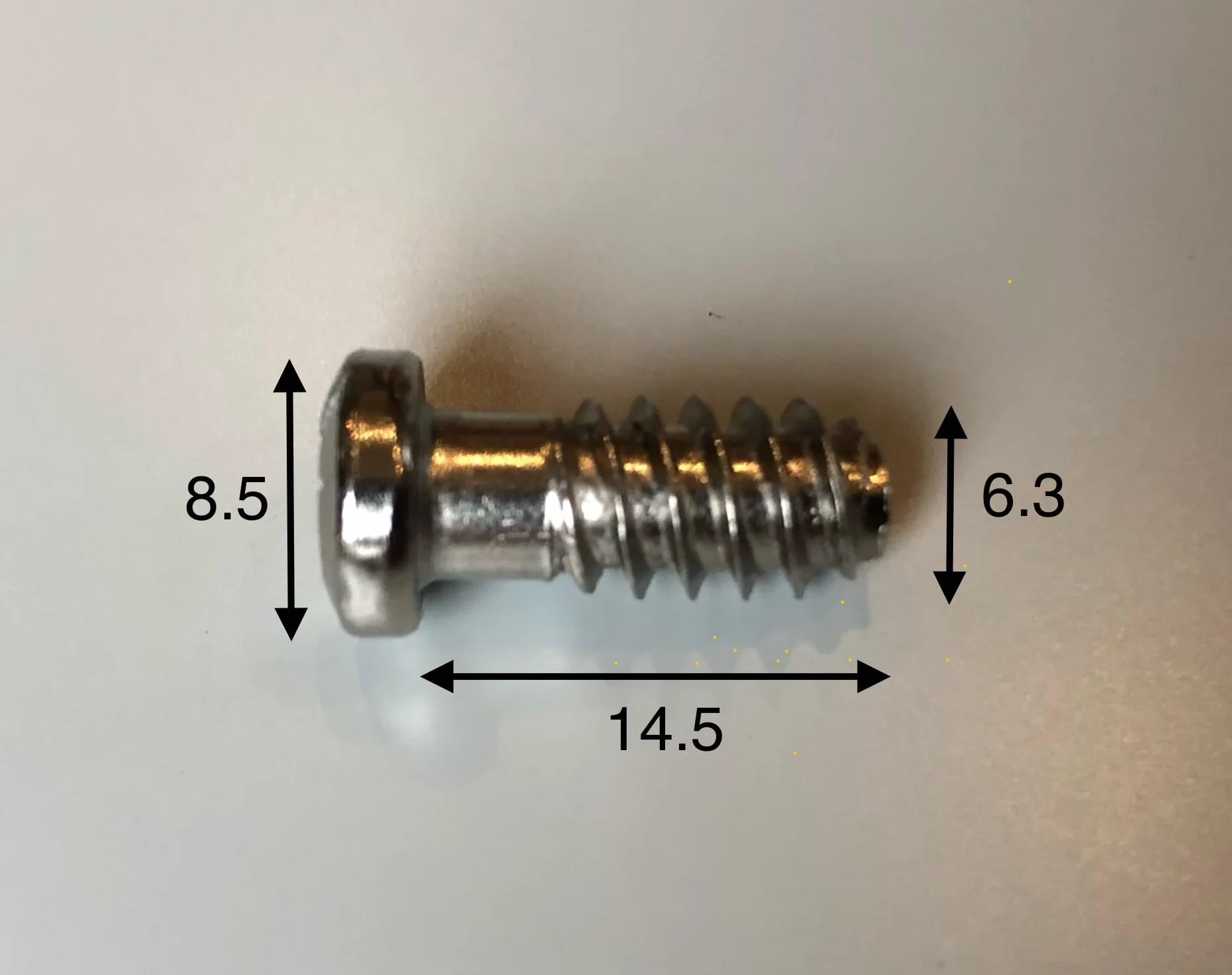 50 x śruby euro, śruby meblowe do zawiasów (np. do Pax, zawiasy uzupełniające), wymiary 6,3 x 14,5 mm, okrągła główka