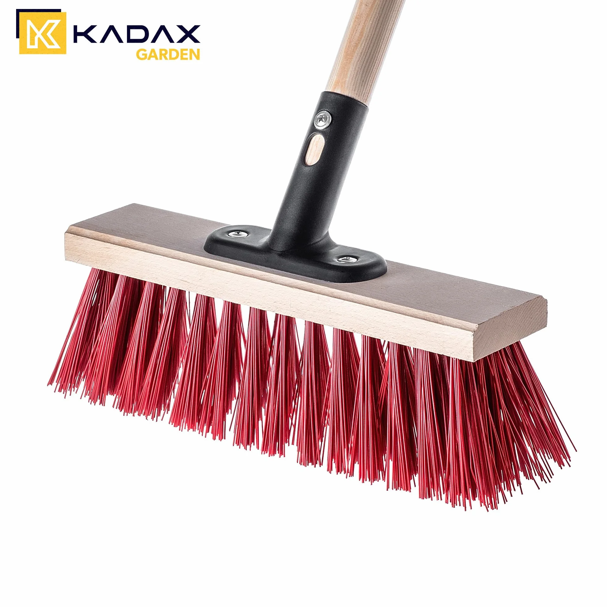 KADAX Miotła uliczna 30 cm, długi drewniany trzonek i metalowy uchwyt, wytrzymałe włosie nylonowe, kolor czerwony, do chodnika i podjazdu, skuteczna na piasek i brud