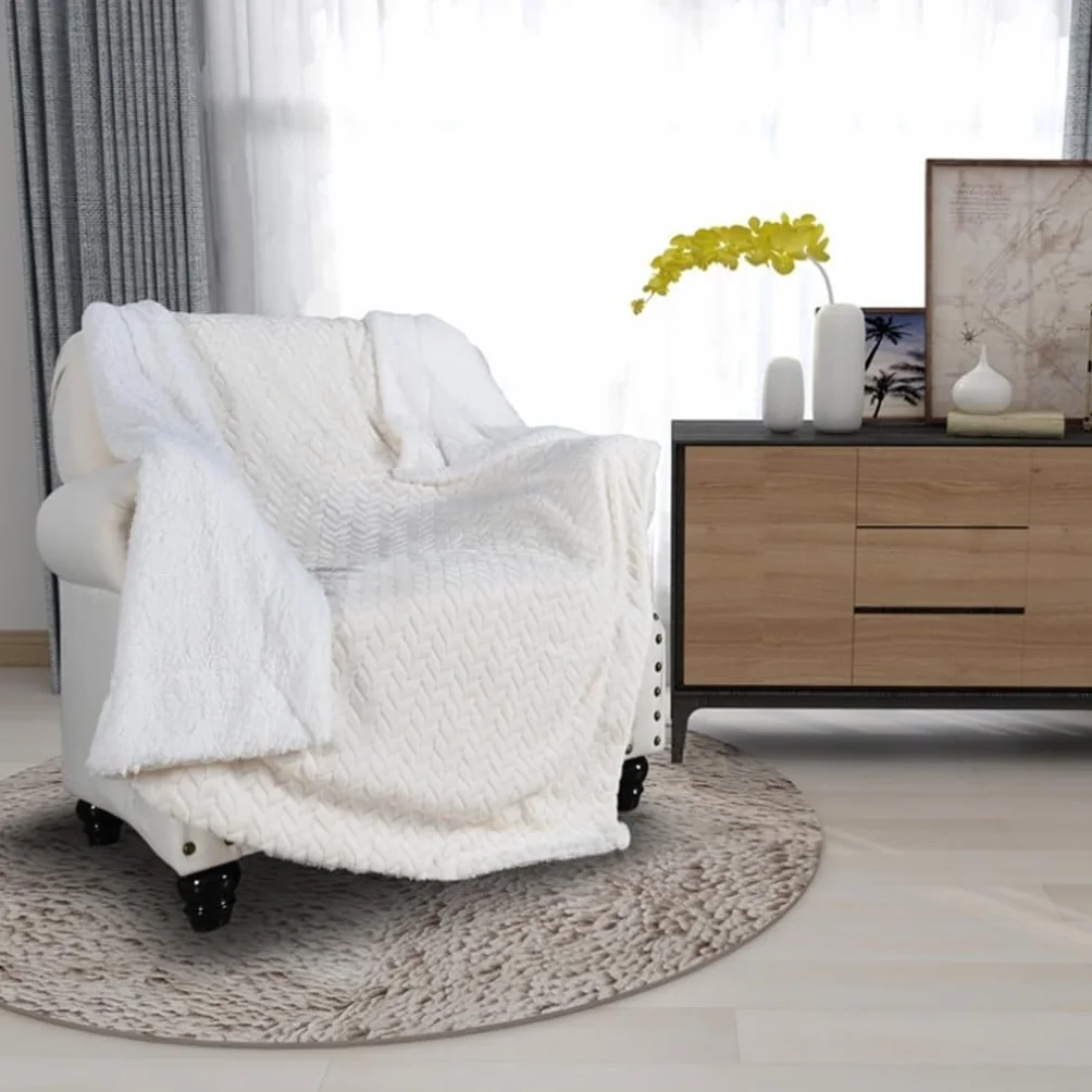 Facecloth Thickened Blanket Lambswool Layer Thickened Leaf Warm Covering Blanket(B)