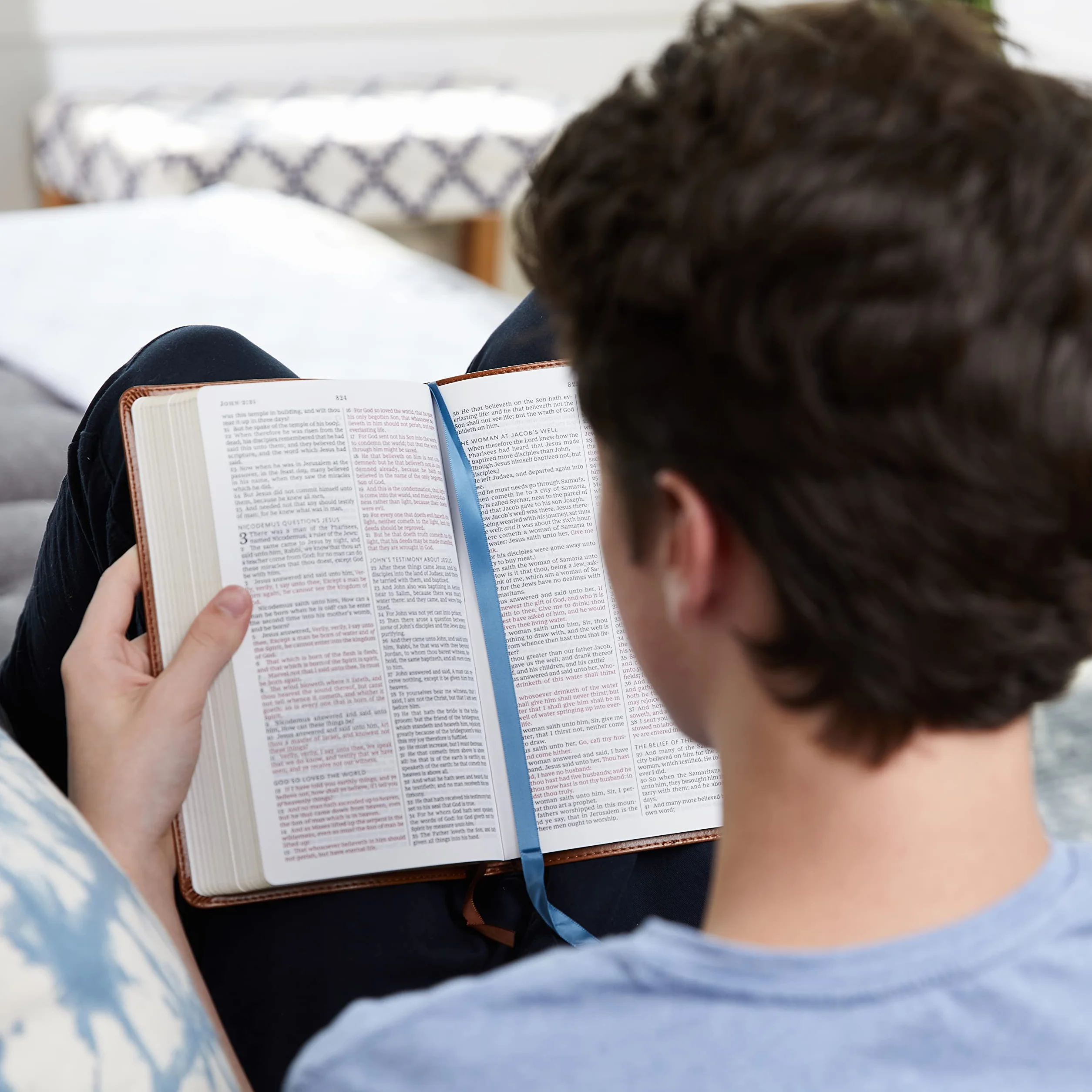 Nkjv, Thinline Bible Youth Edition, Leathersoft, Gray, Red Letter Edition, Comfort Print: Holy Bible, New King James Version