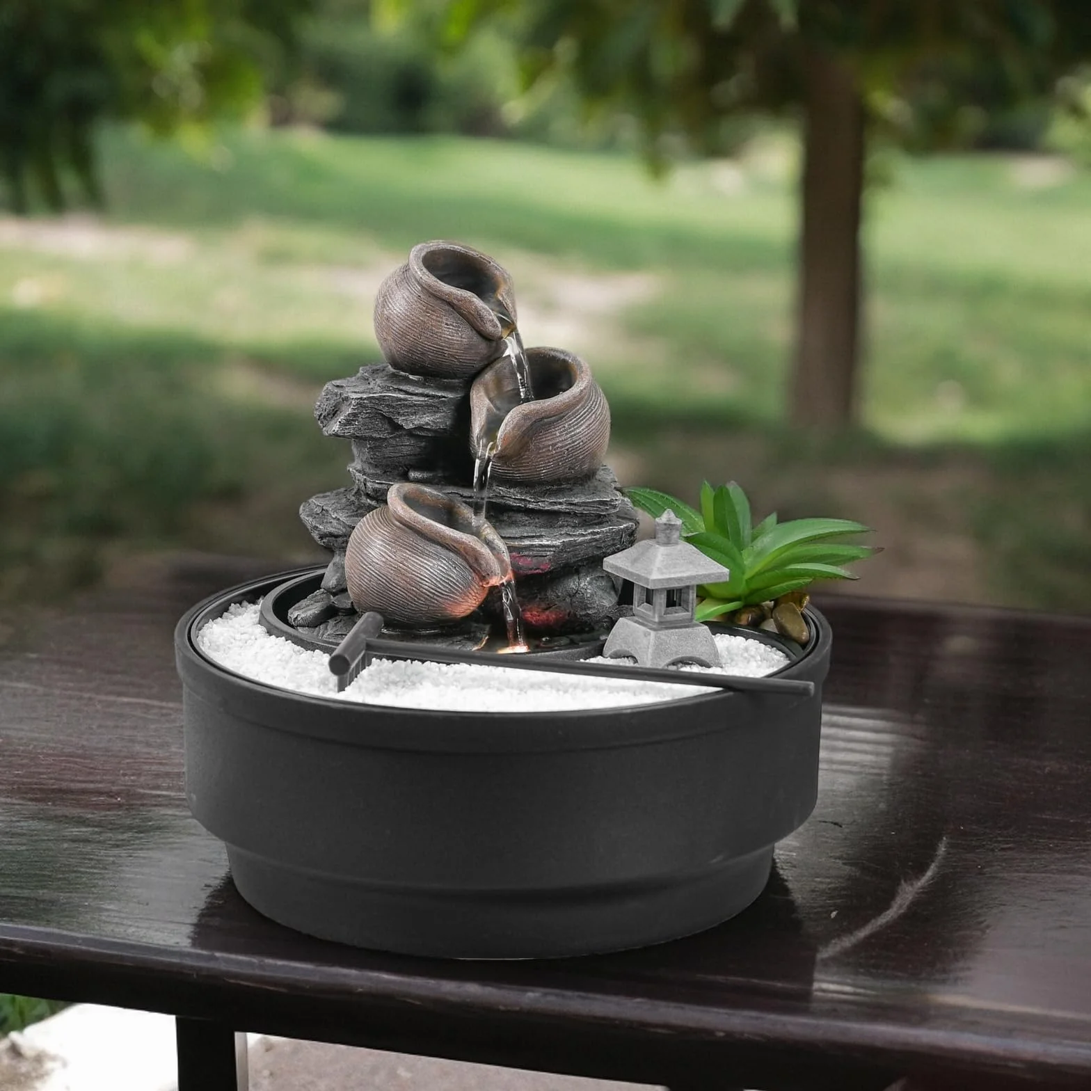 Fontanna ogrodowa Zen, fontanna wodospadowa, kolorowe światło LED, relaksująca dekoracja nastrojowa, ogród Zen biały piasek, fontanna stołowa zamknięta obwód, H21 cm - Oasis Zen'Light