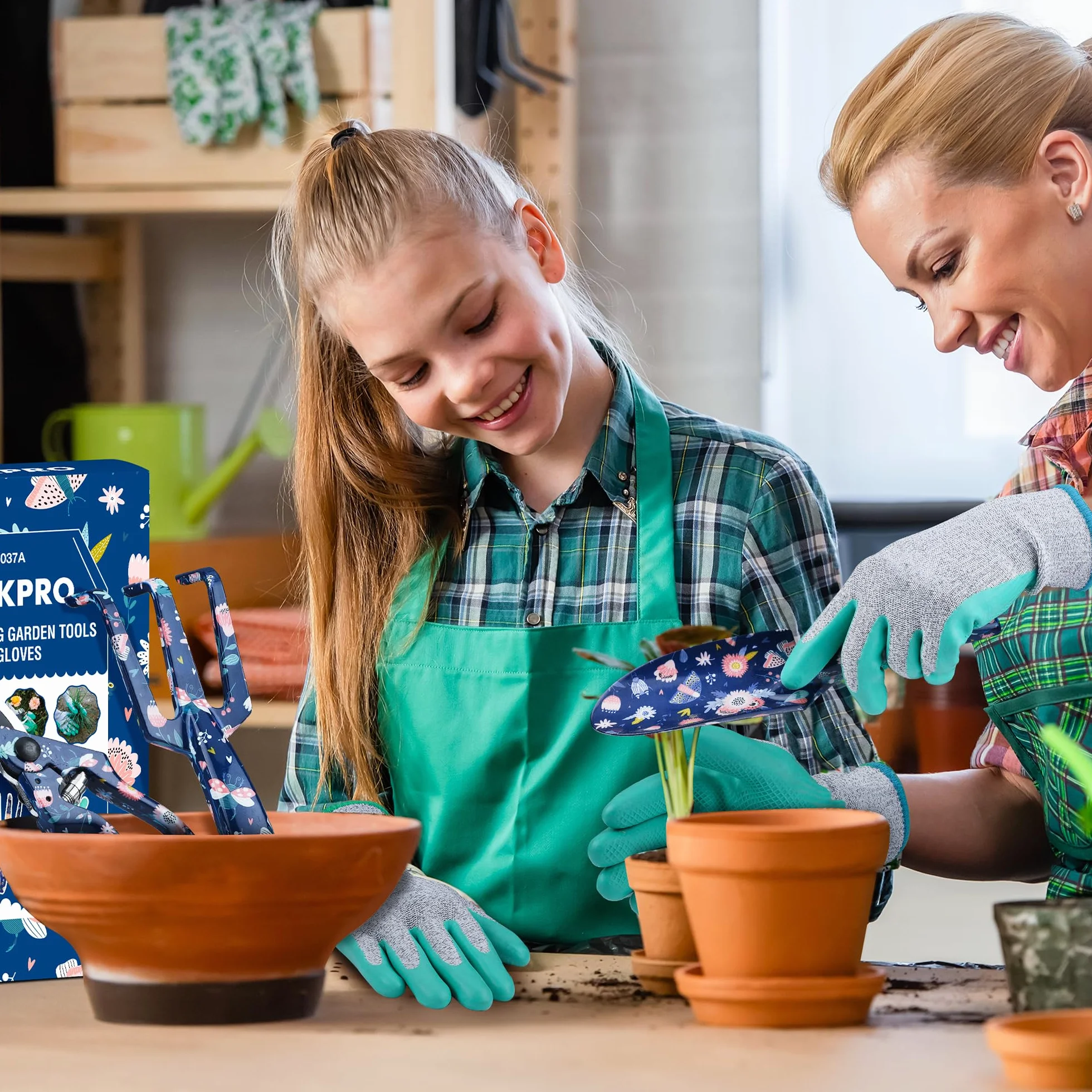 WORKPRO Zestaw 4 sztuk narzędzi ogrodniczych, narzędzia ręczne ze stali nierdzewnej z ergonomicznym uchwytem, w tym sekator, kiełnia, widelec ręczny i rękawice ogrodnicze - niebieskie