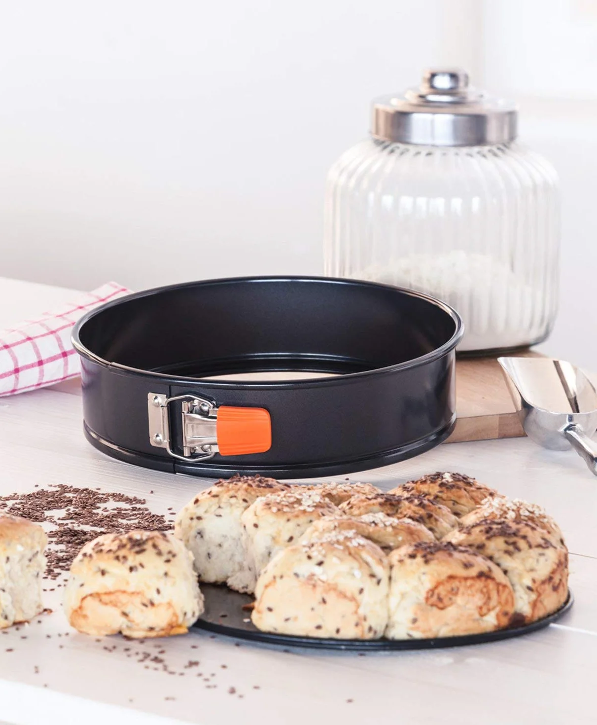 Le Creuset Nieprzywierająca tortownica okrągła 26 cm forma sprężynowa stal węglowa bez PFOA