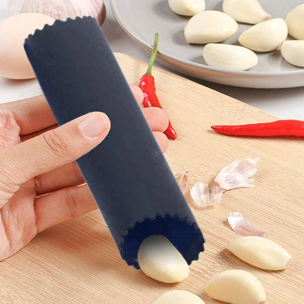 Silikonowa obieraczka do czosnku, 2 sztuki, Easy Roller, proste przydatne narzędzie kuchenne, akcesoria kuchenne, obieraczka z silikonu, czarna/niebieska