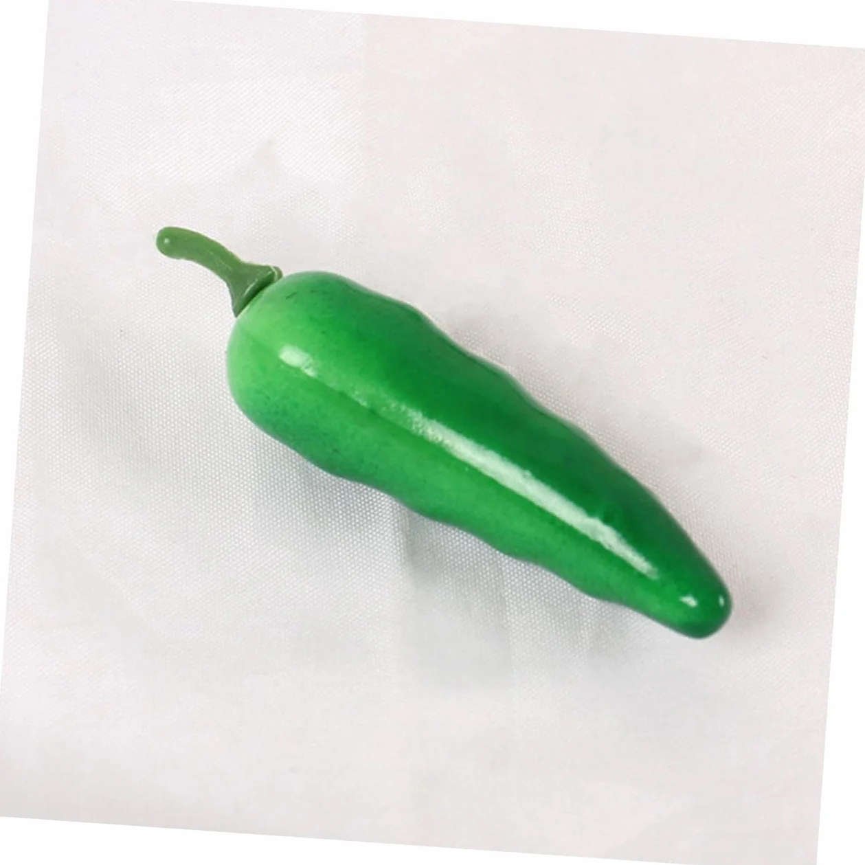 Toyvian 32 sztuki symulowanych warzyw, banana, papryka, sztuczne warzywa, realistyczna papryka, rekwizyty do zdjęć, mini chili, stół do jadalni, ornamenty, pianka