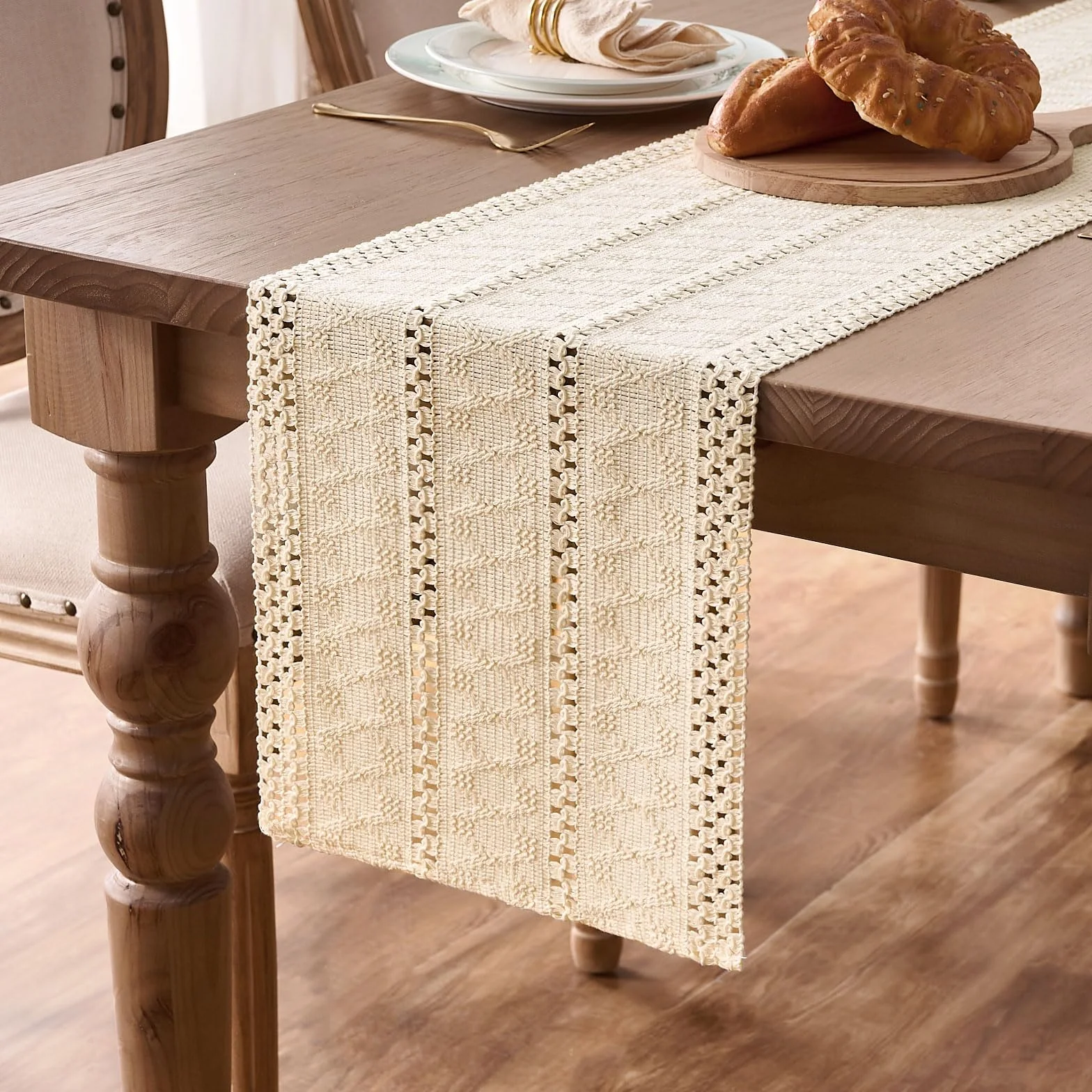 Bieżnik jutowy boho 30 x 140 cm beżowy kremowy zmywalny dekoracja stołu