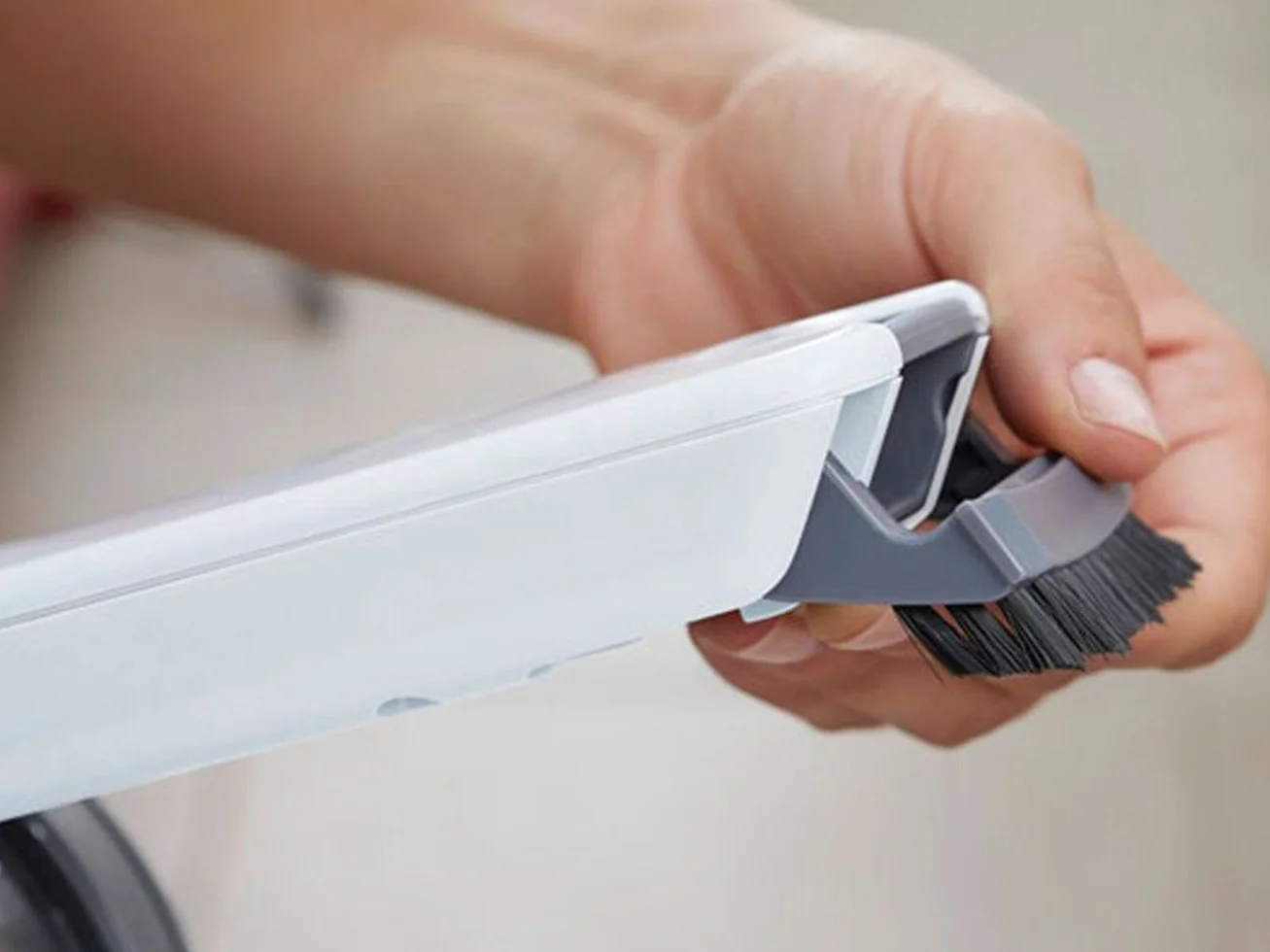 Black & Decker Odkurzacz Ręczny Akumulatorowy Pivot 18V Cyclonic PV1820L