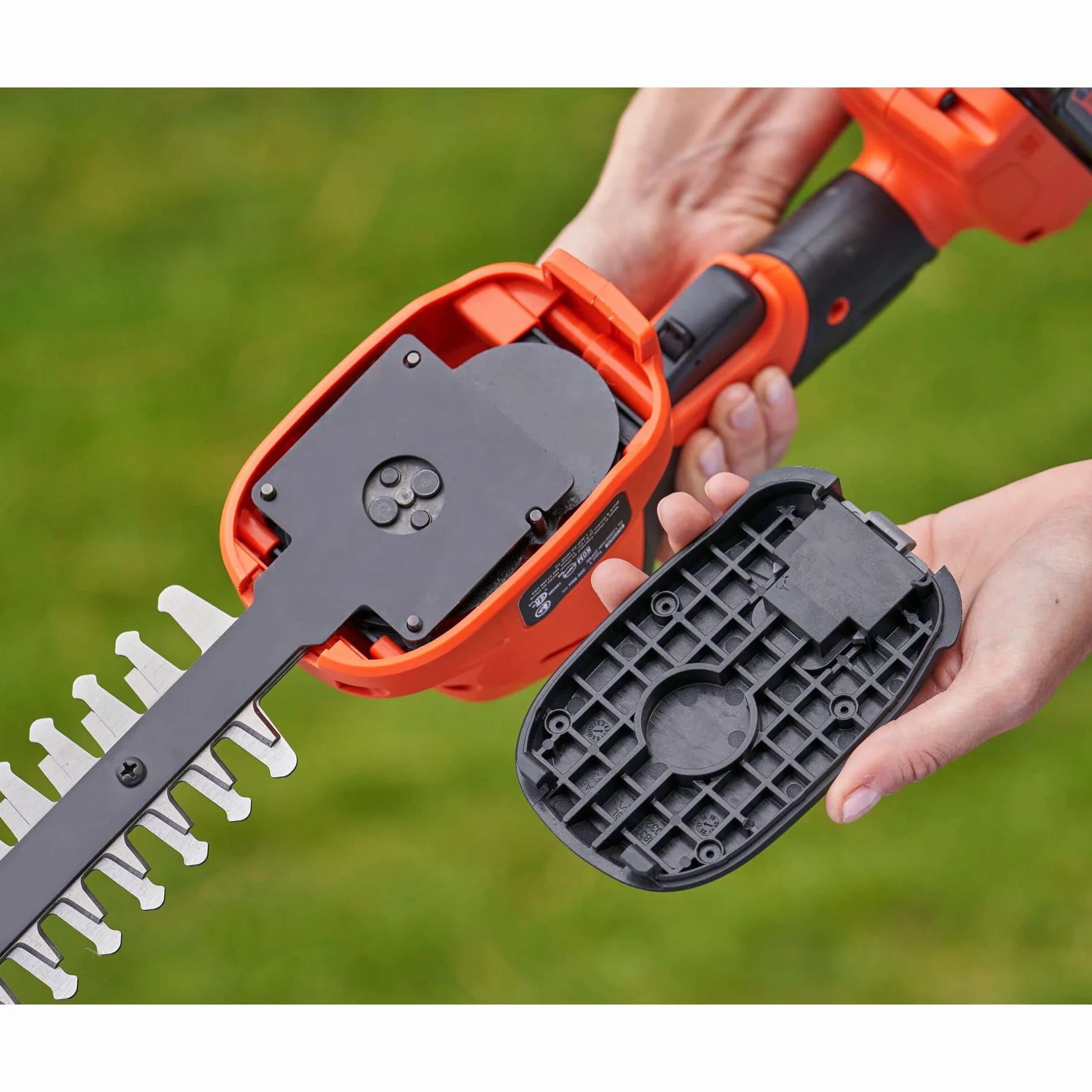 BLACK+DECKER nożyce do cięcia nożyc 18 V (jednostka bez baterii i ładowarki), pomarańczowy, czarny, BCSS18B-XJ