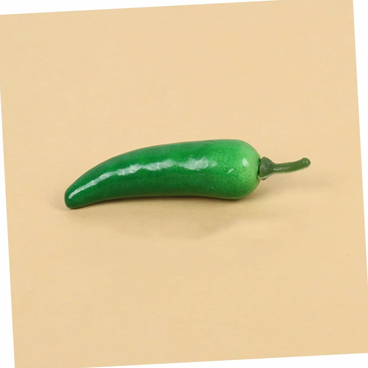 Toyvian 32 sztuki symulowanych warzyw, banana, papryka, sztuczne warzywa, realistyczna papryka, rekwizyty do zdjęć, mini chili, stół do jadalni, ornamenty, pianka